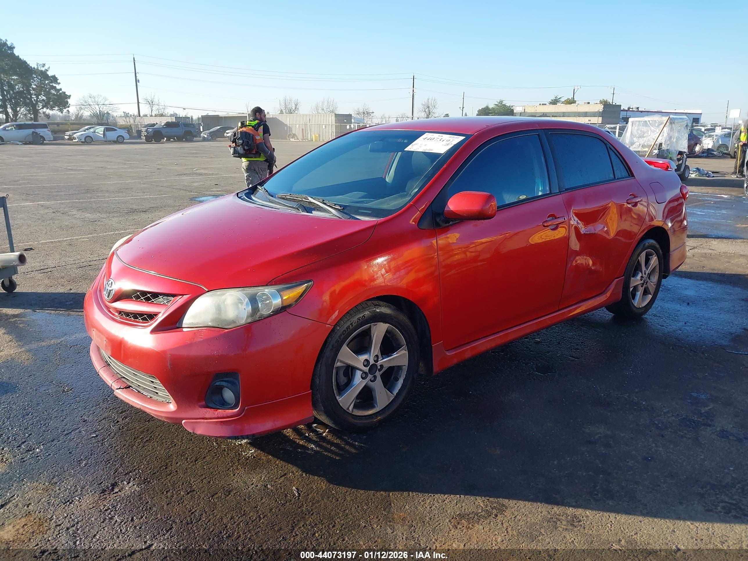 TOYOTA COROLLA image 2
