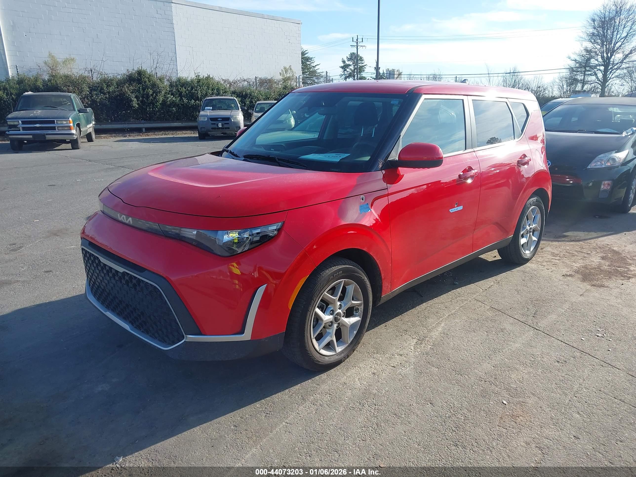 KIA SOUL image 2