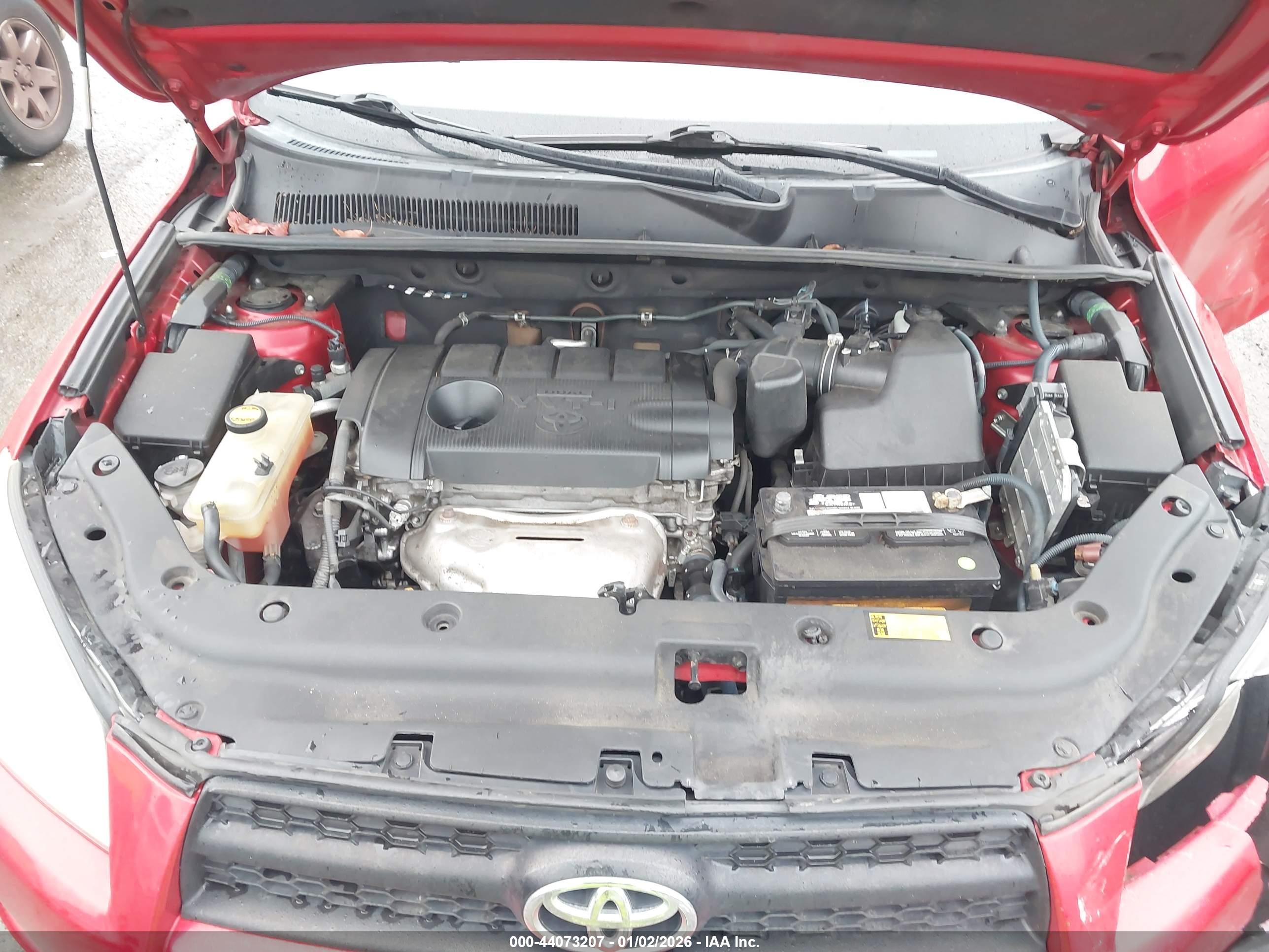 TOYOTA RAV4 image 10