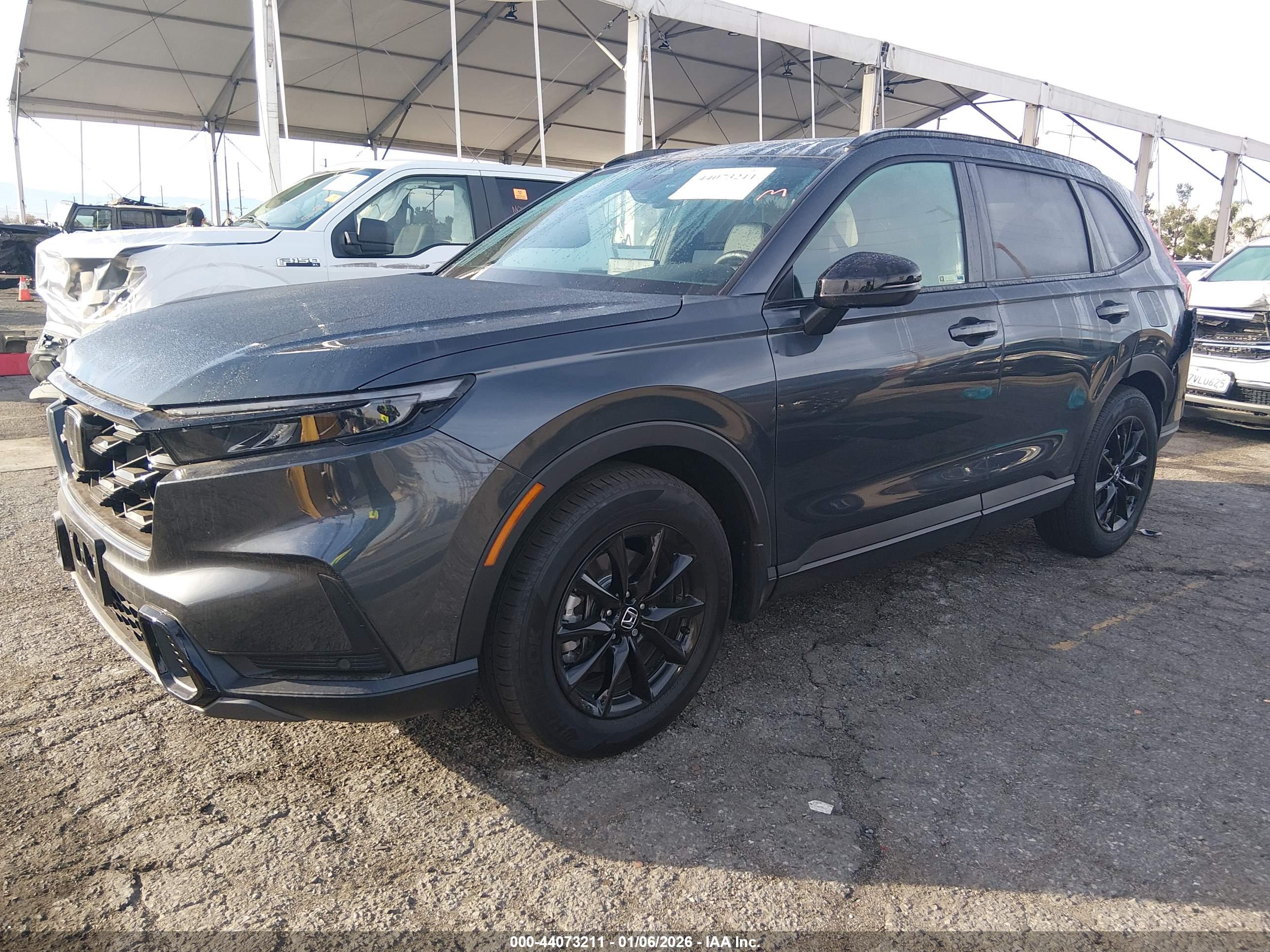 HONDA CR-V image 2