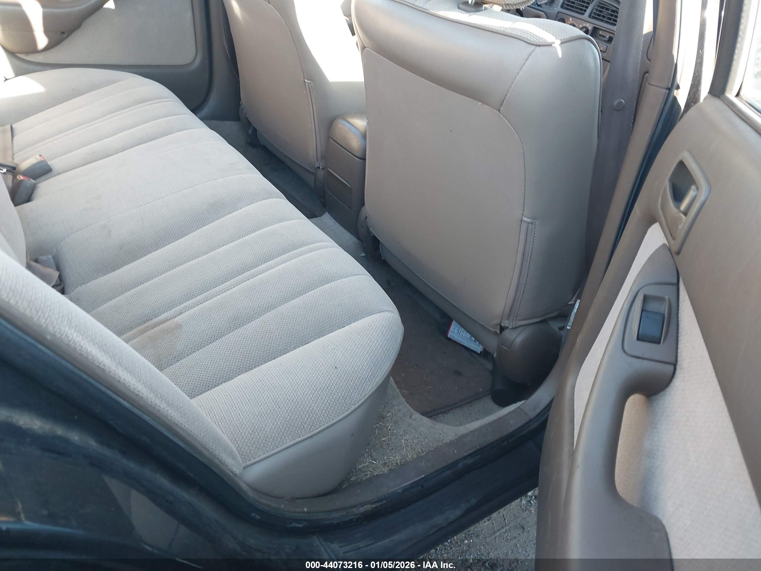 TOYOTA CAMRY image 8