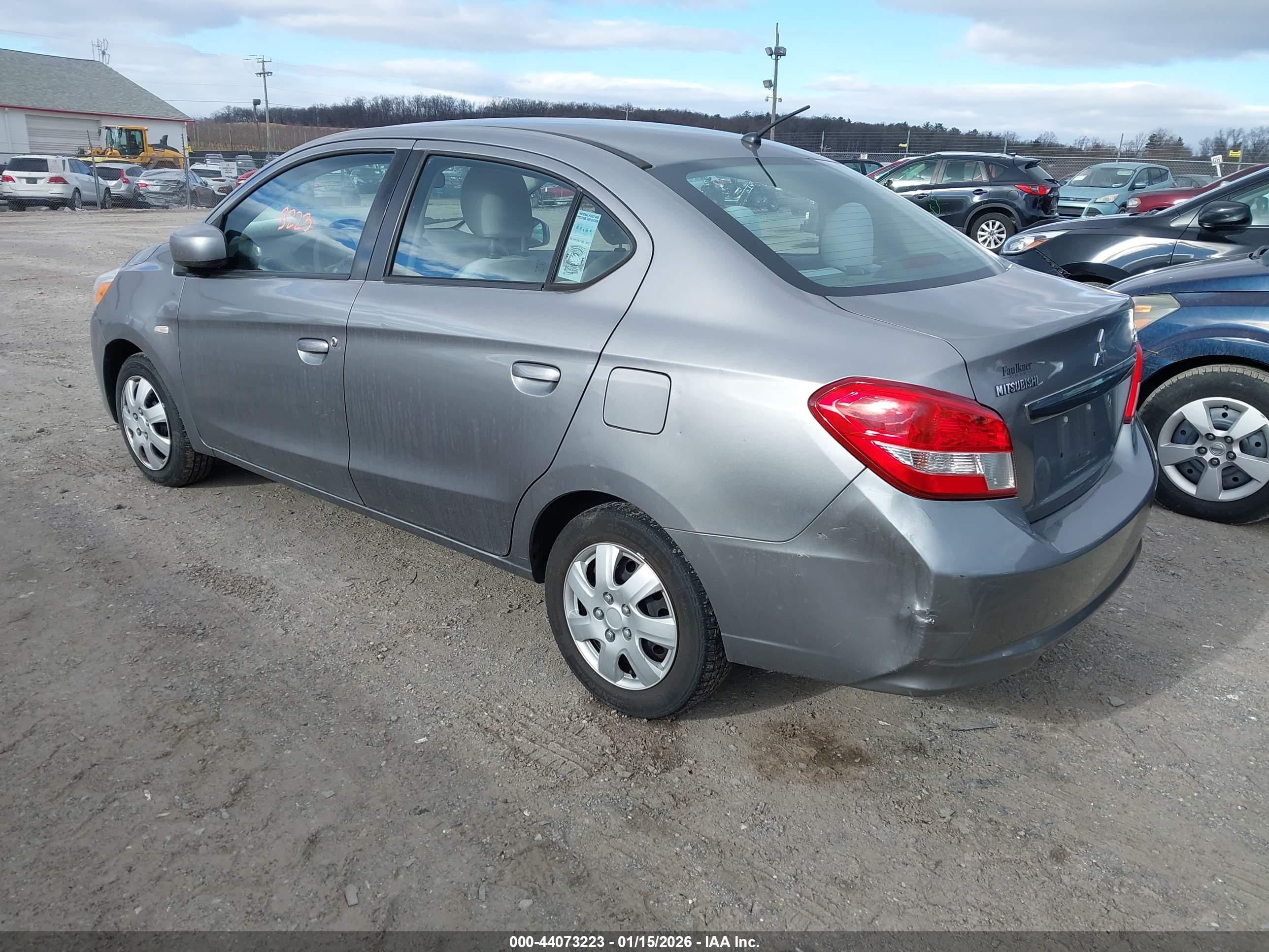 MITSUBISHI MIRAGE image 3