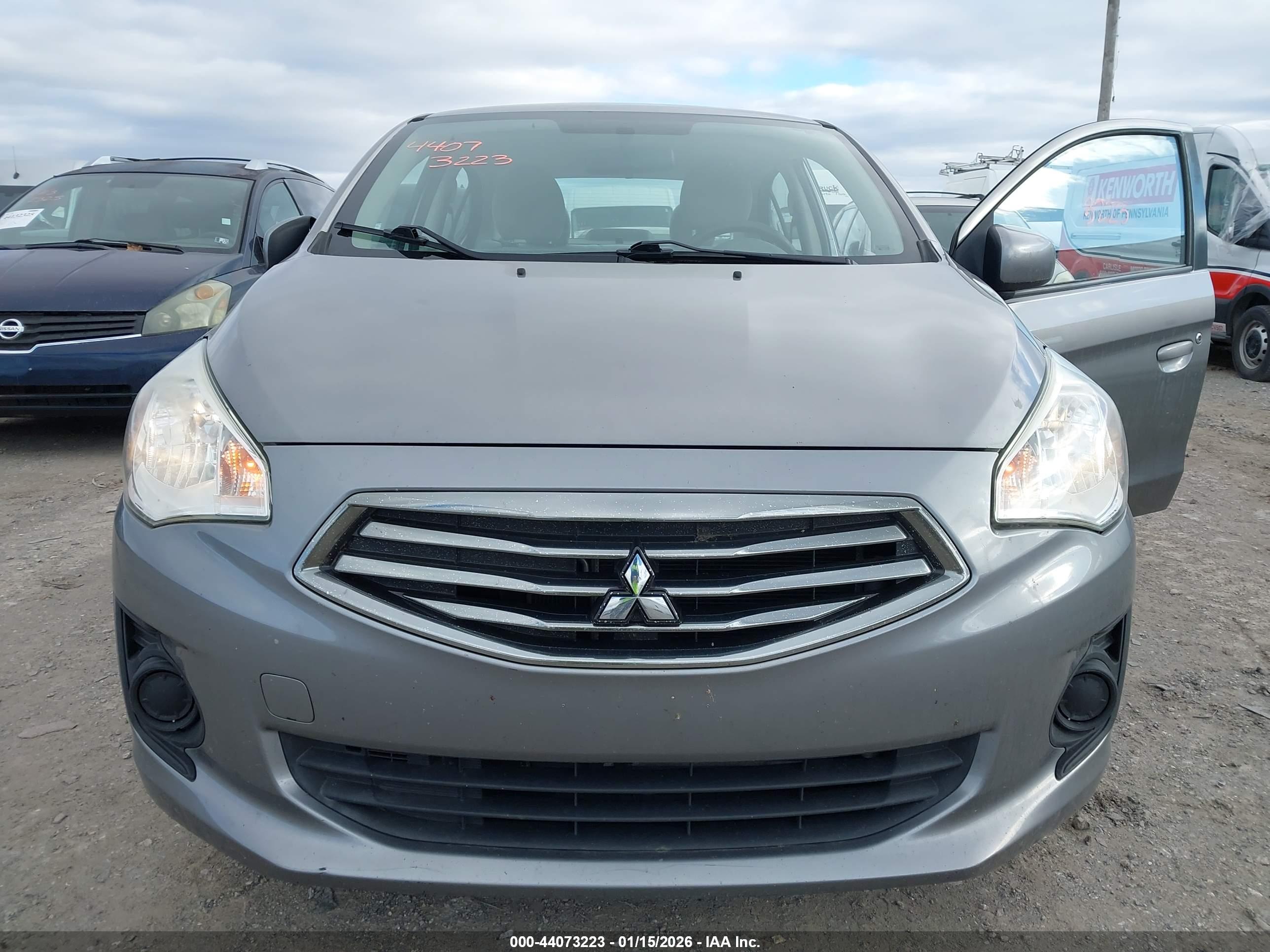 MITSUBISHI MIRAGE image 6