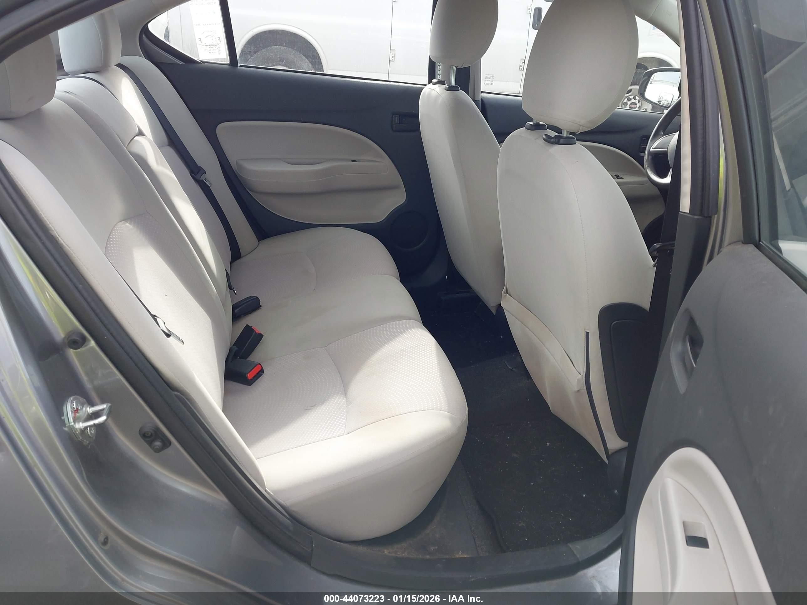 MITSUBISHI MIRAGE image 8