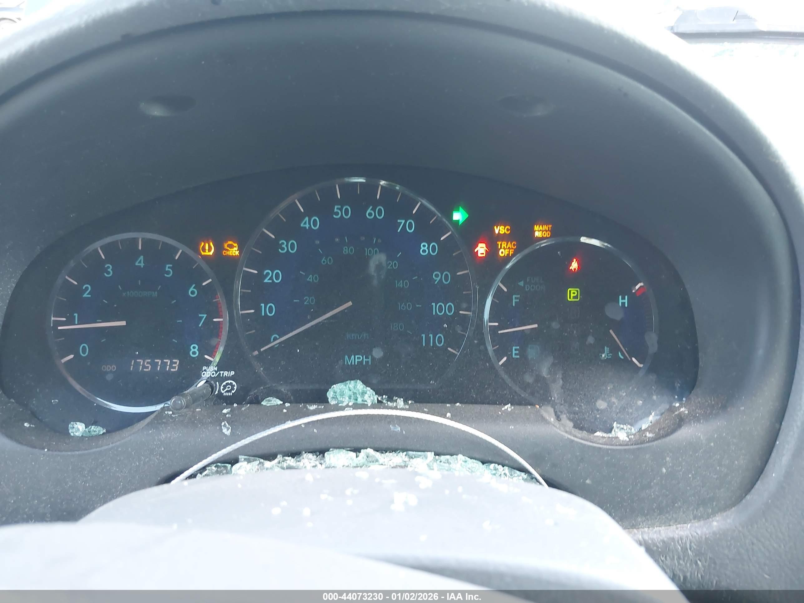 TOYOTA SIENNA image 7