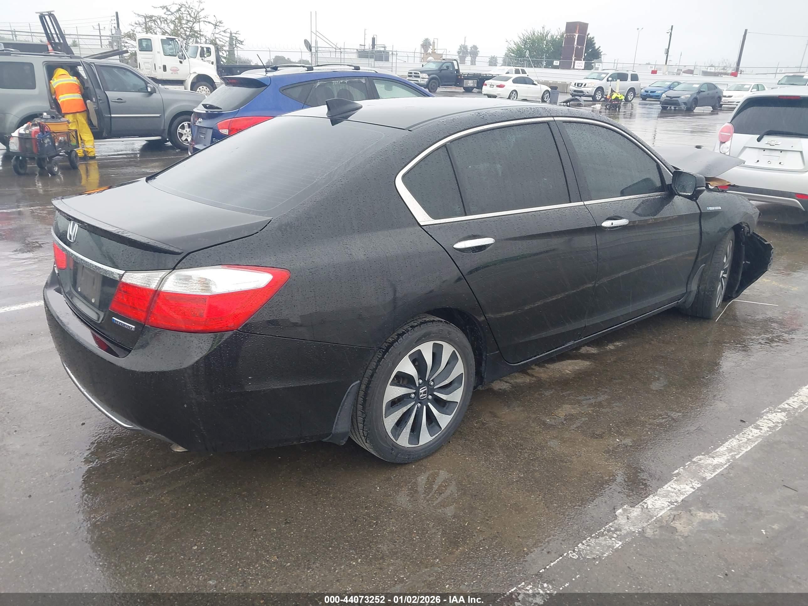 HONDA ACCORD image 4