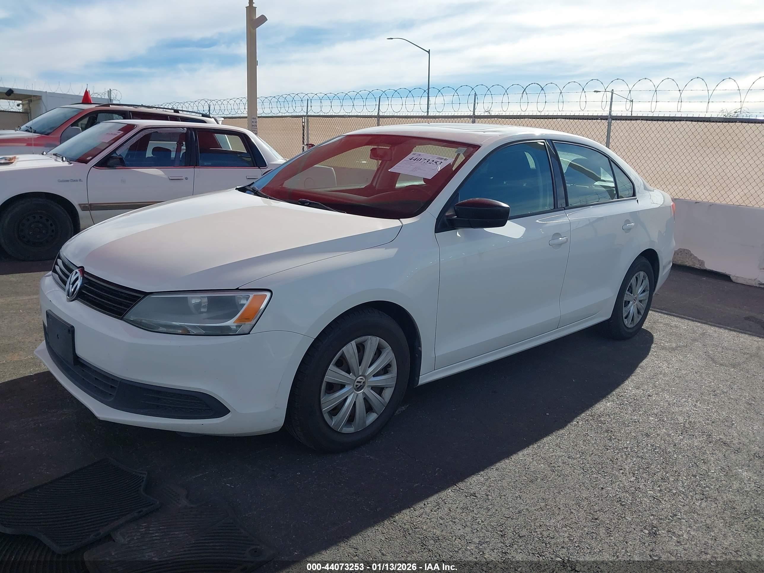 VOLKSWAGEN JETTA image 2