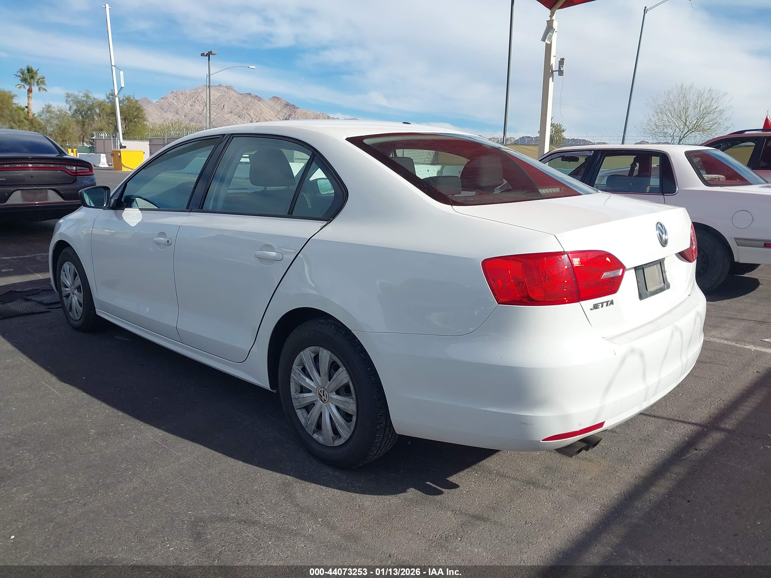 VOLKSWAGEN JETTA image 3