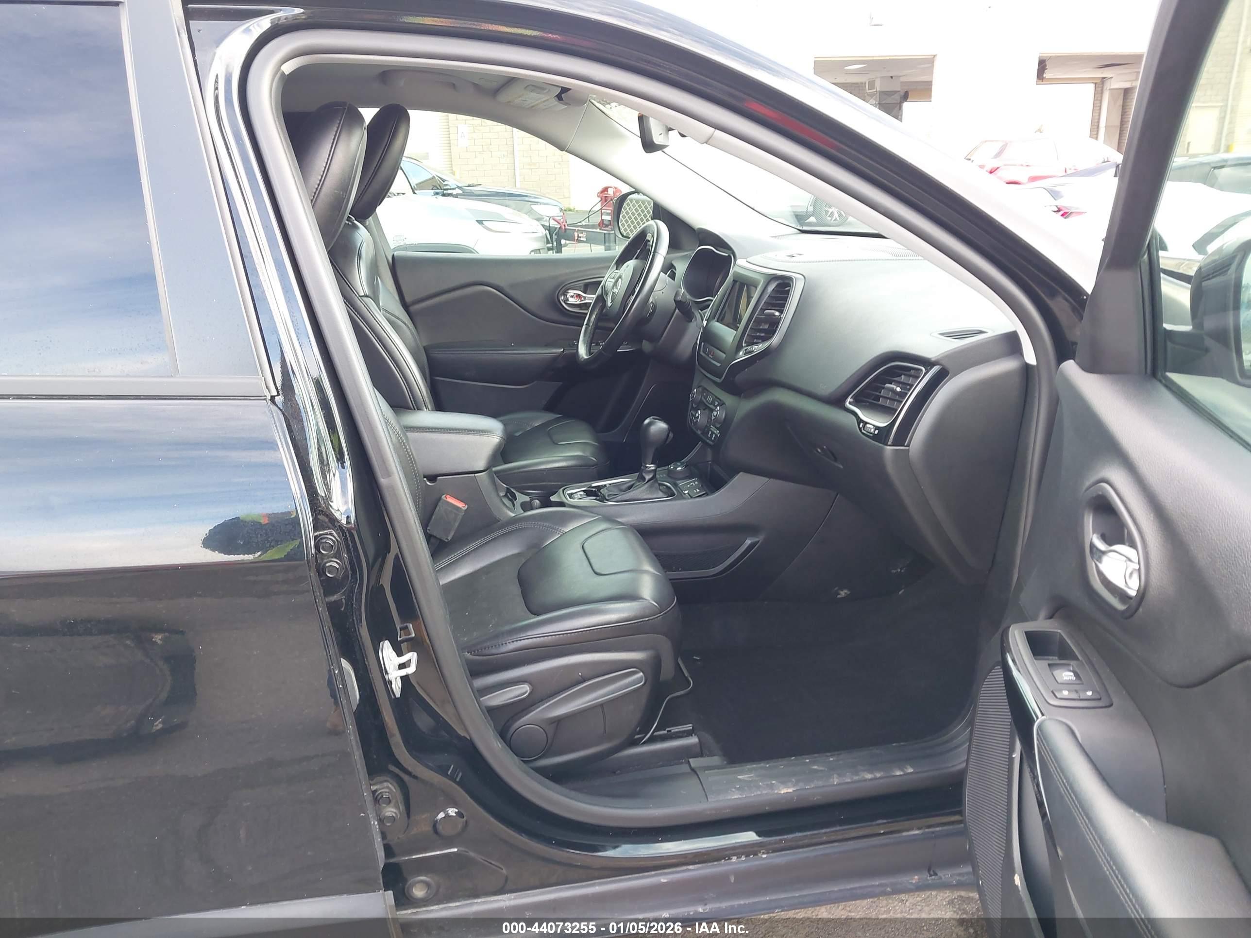 JEEP CHEROKEE image 5