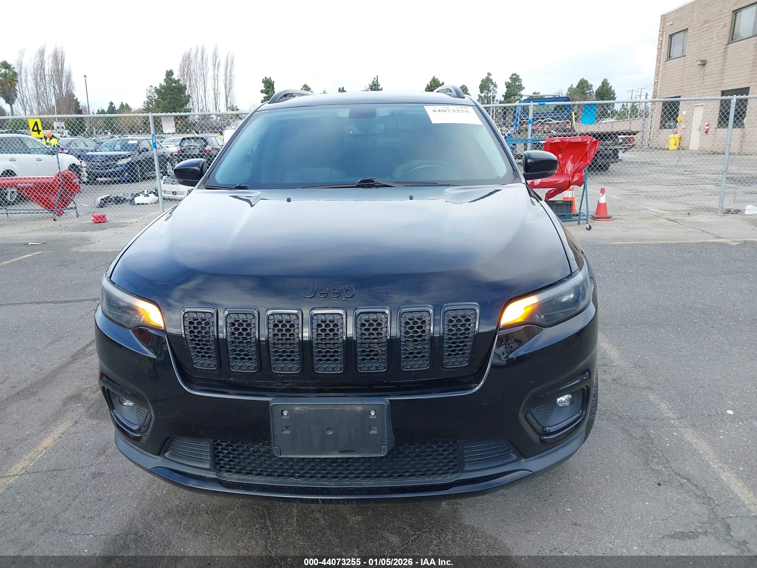 JEEP CHEROKEE image 6