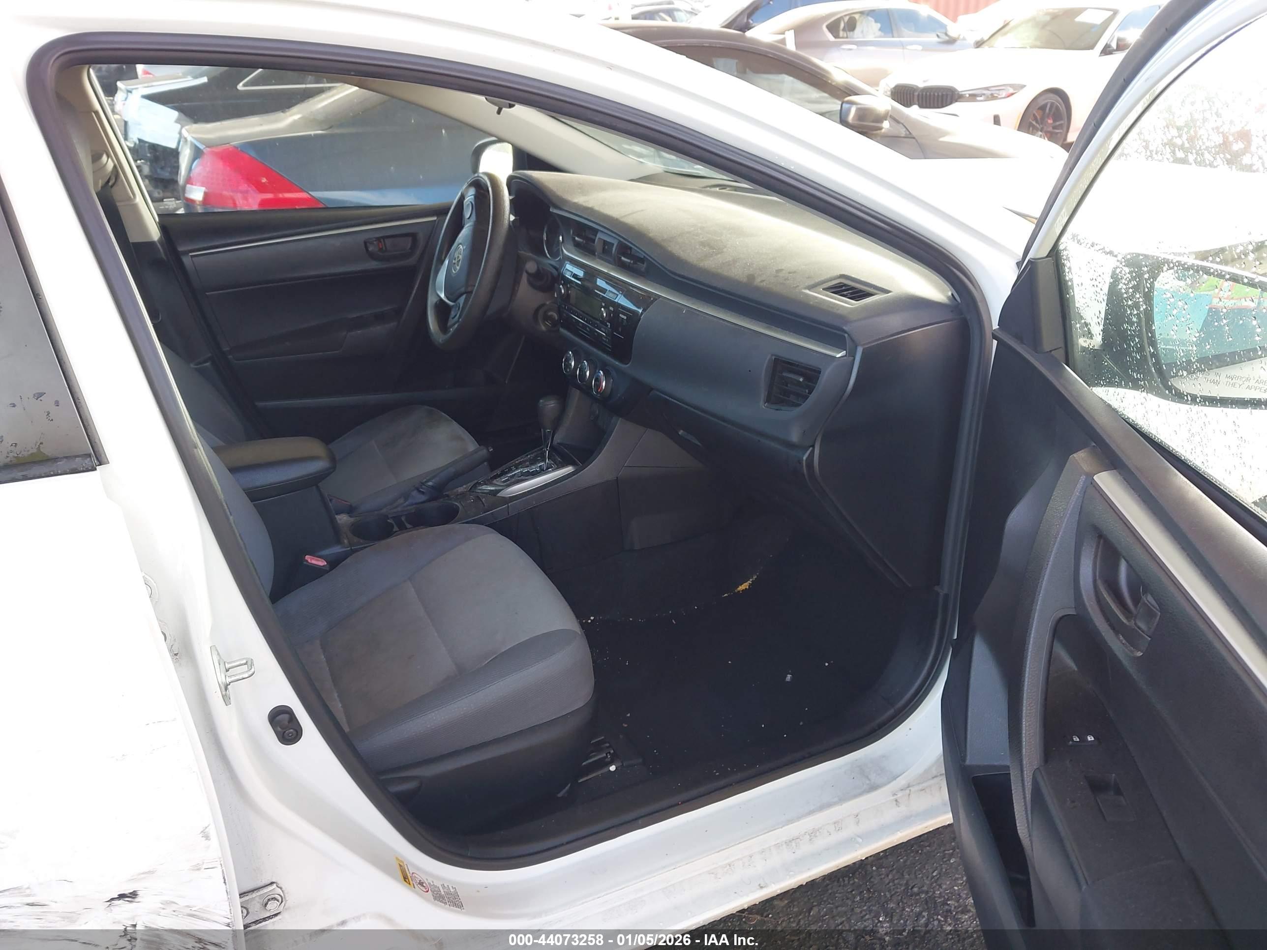 TOYOTA COROLLA image 5