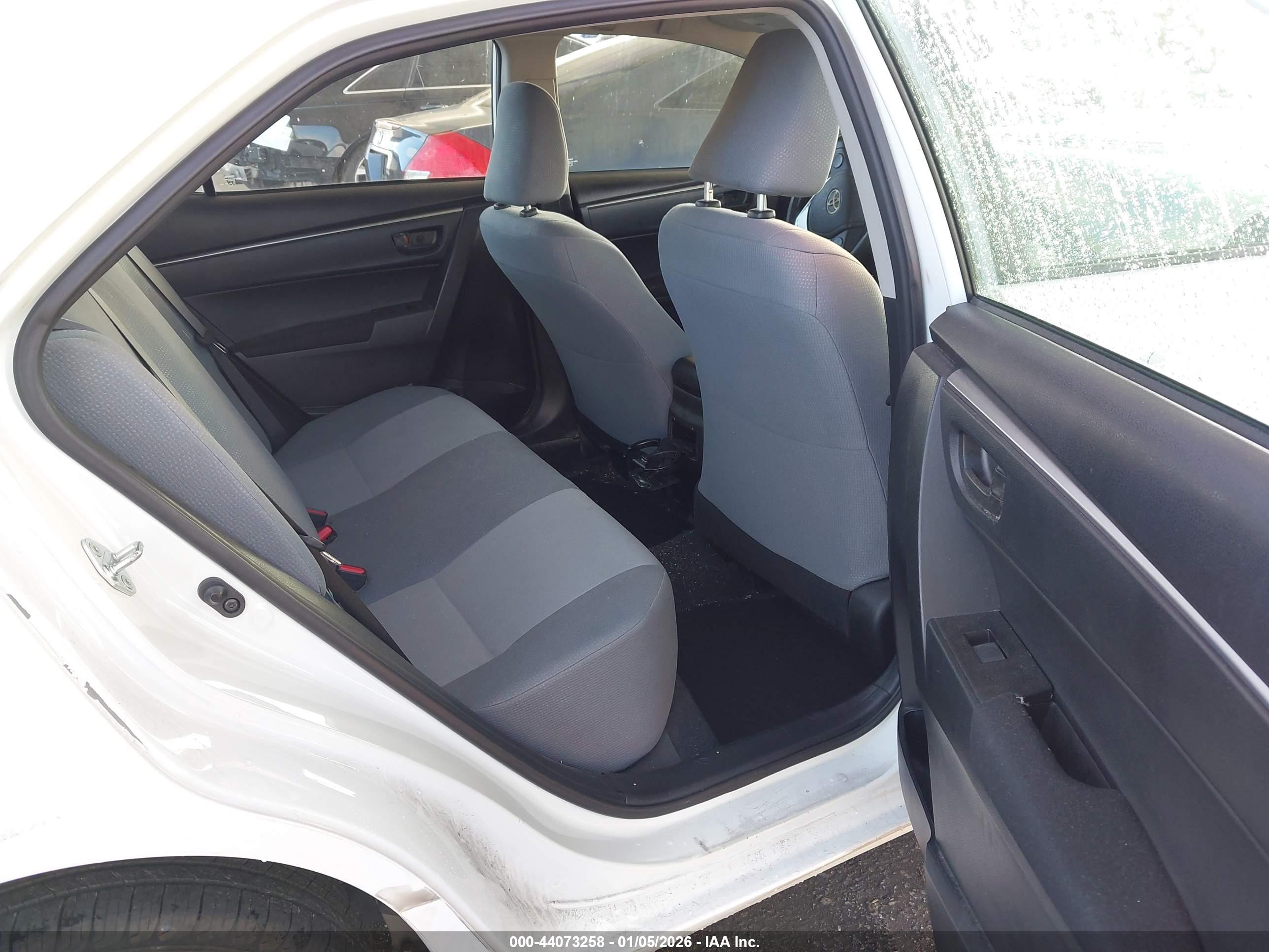 TOYOTA COROLLA image 8
