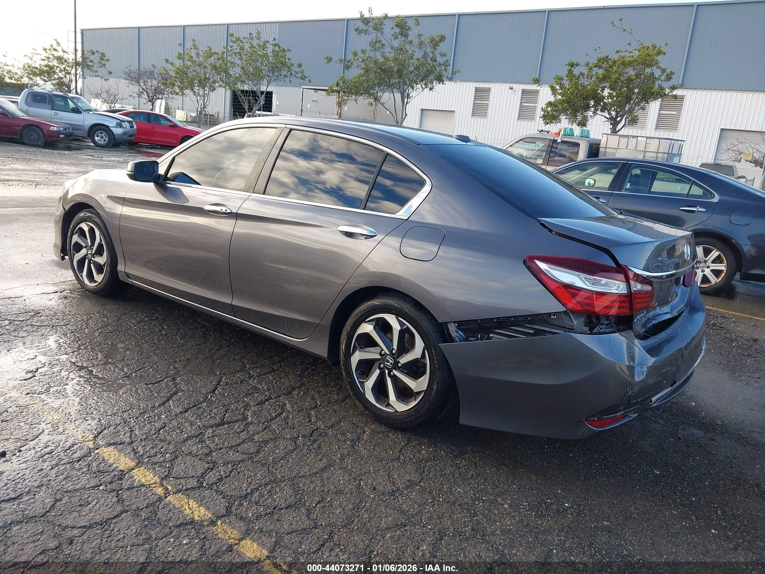 HONDA ACCORD image 3