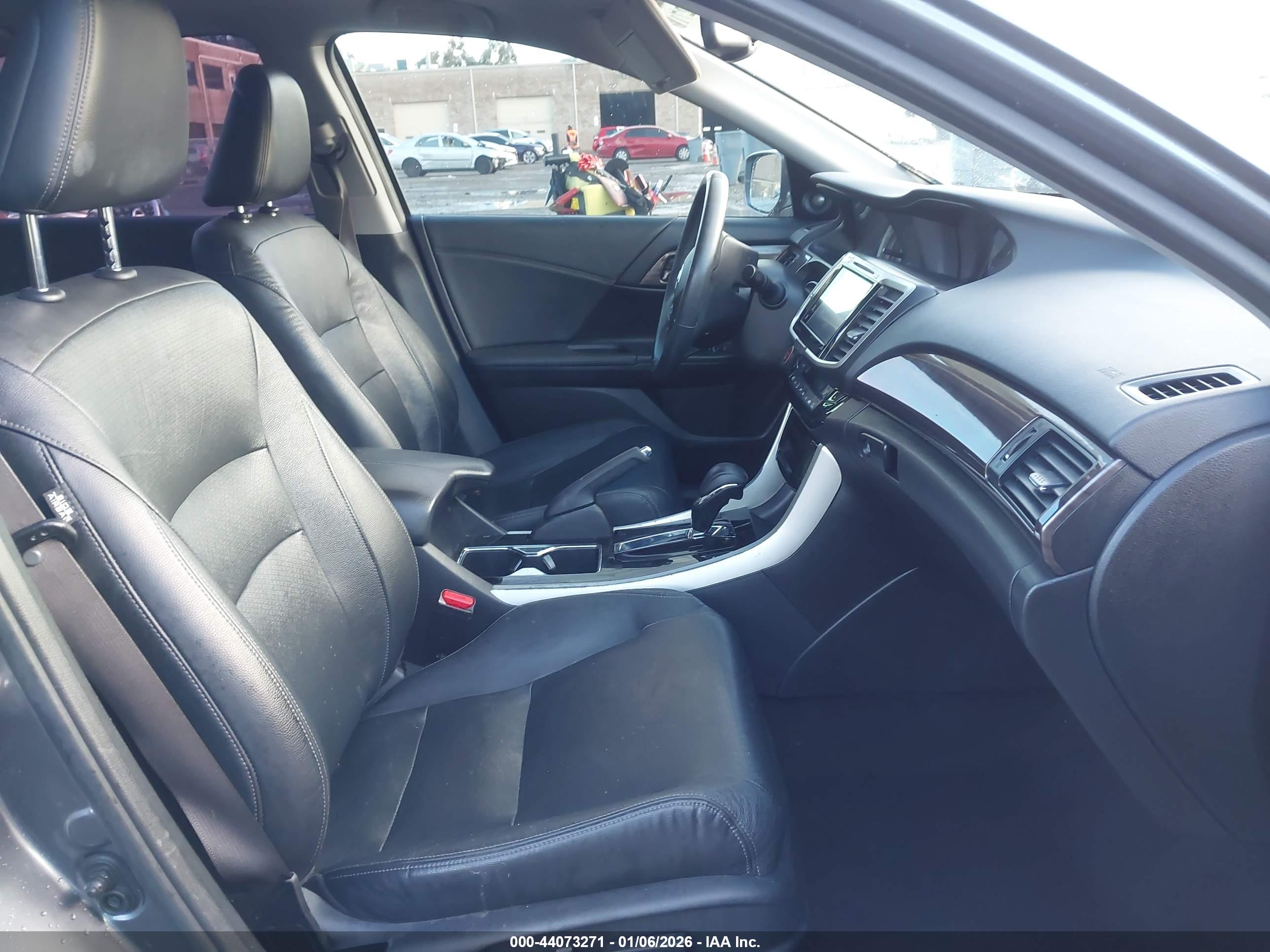 HONDA ACCORD image 5