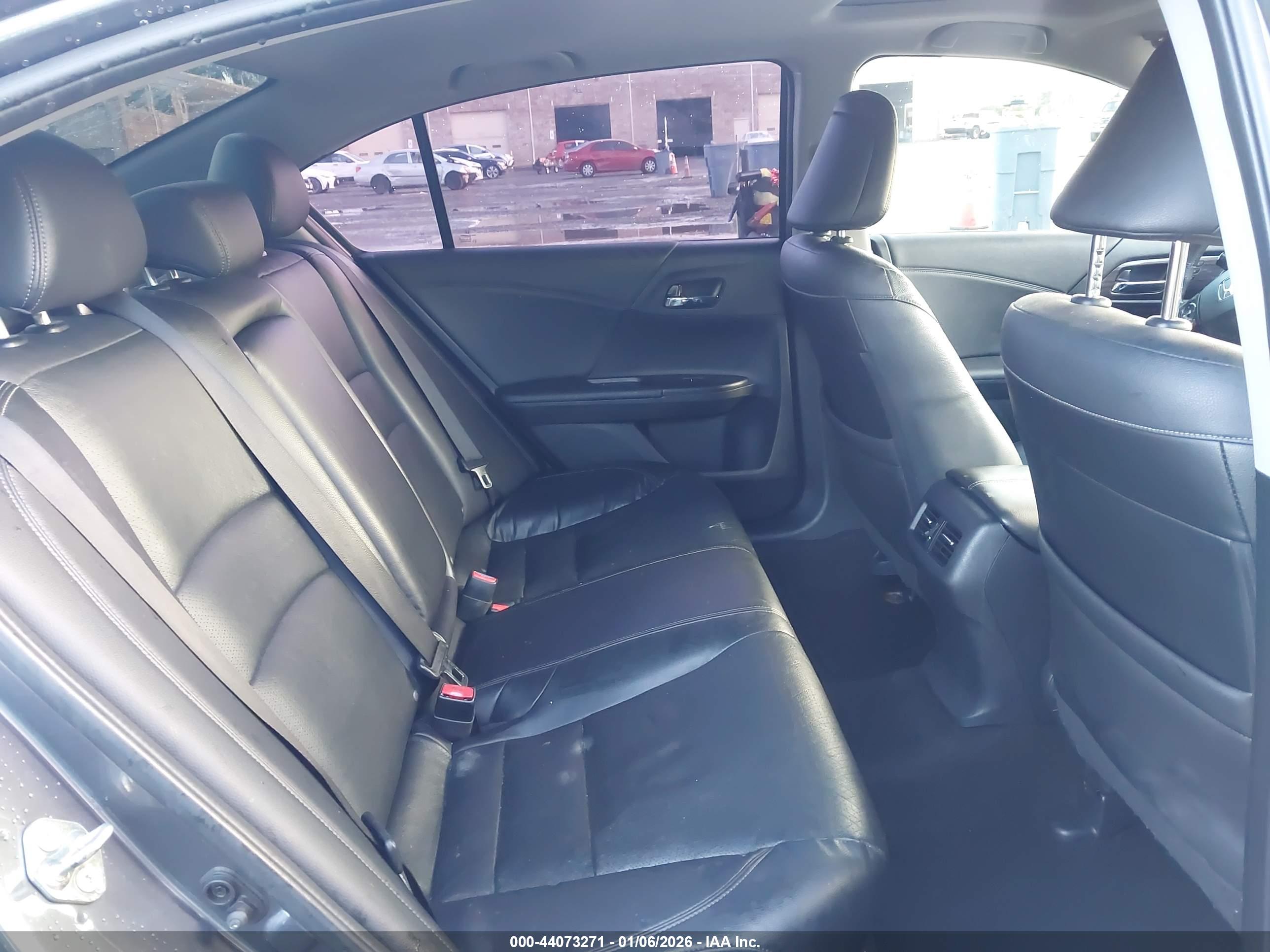 HONDA ACCORD image 8