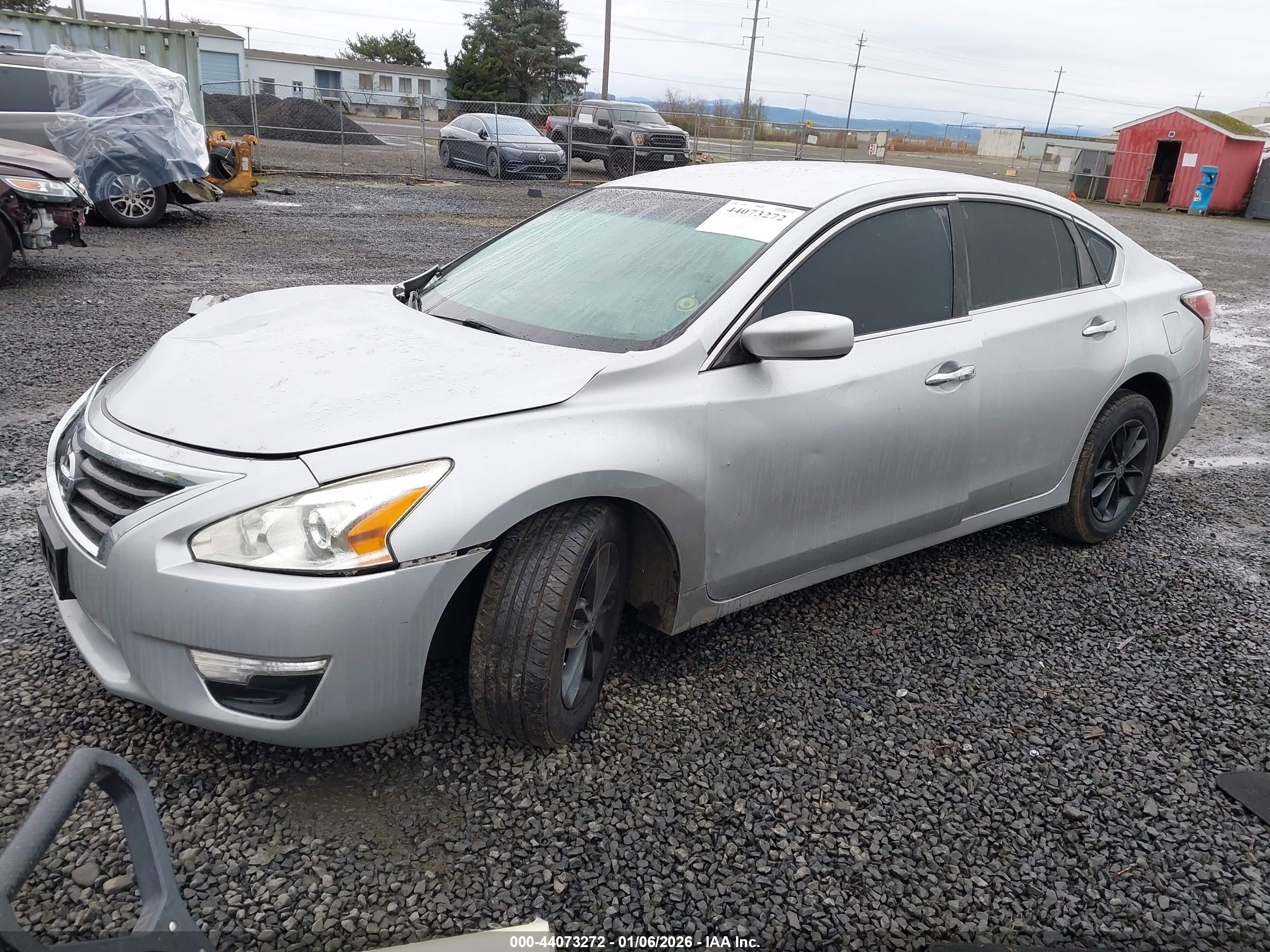 NISSAN ALTIMA image 2