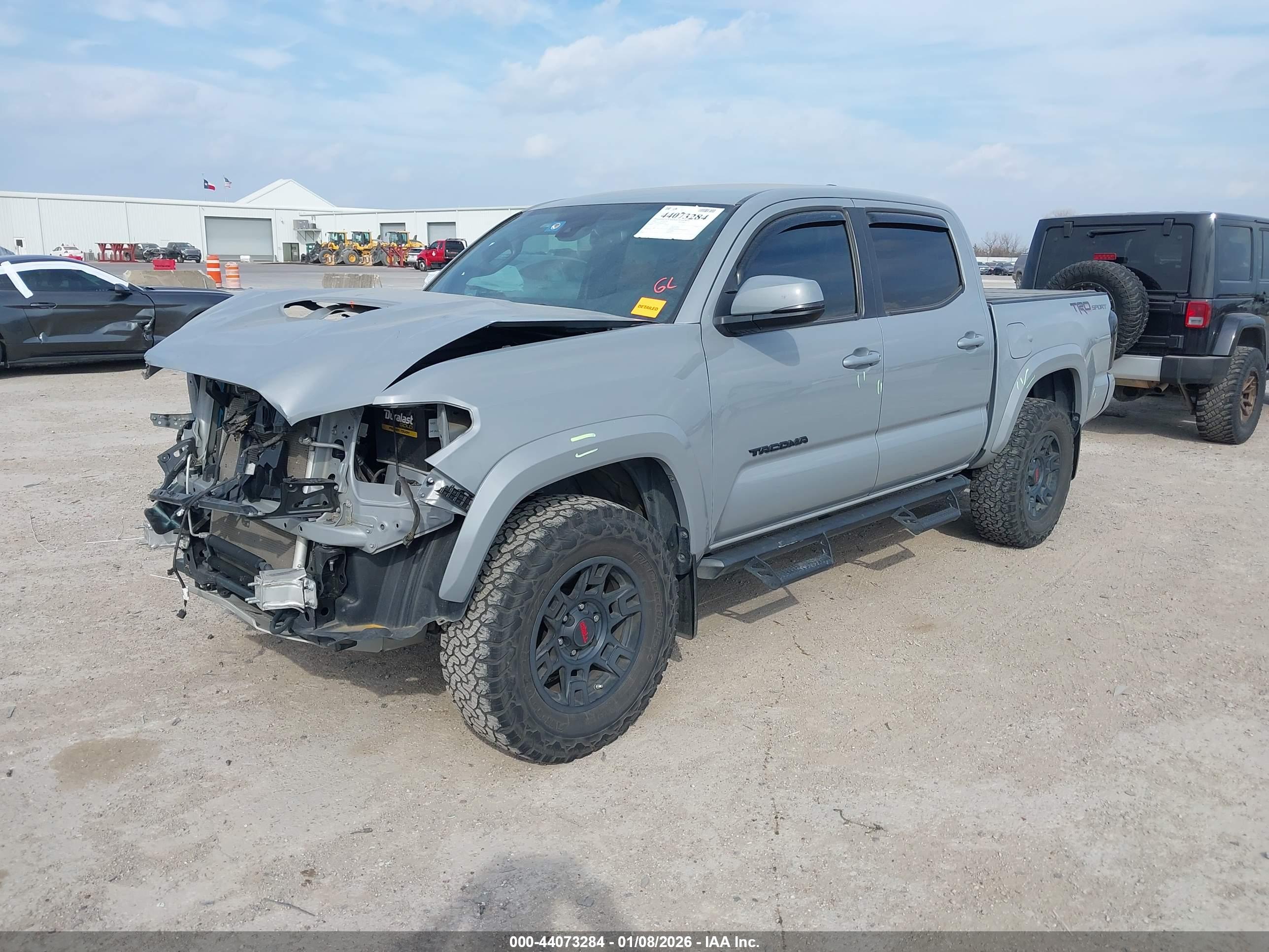 TOYOTA TACOMA image 2