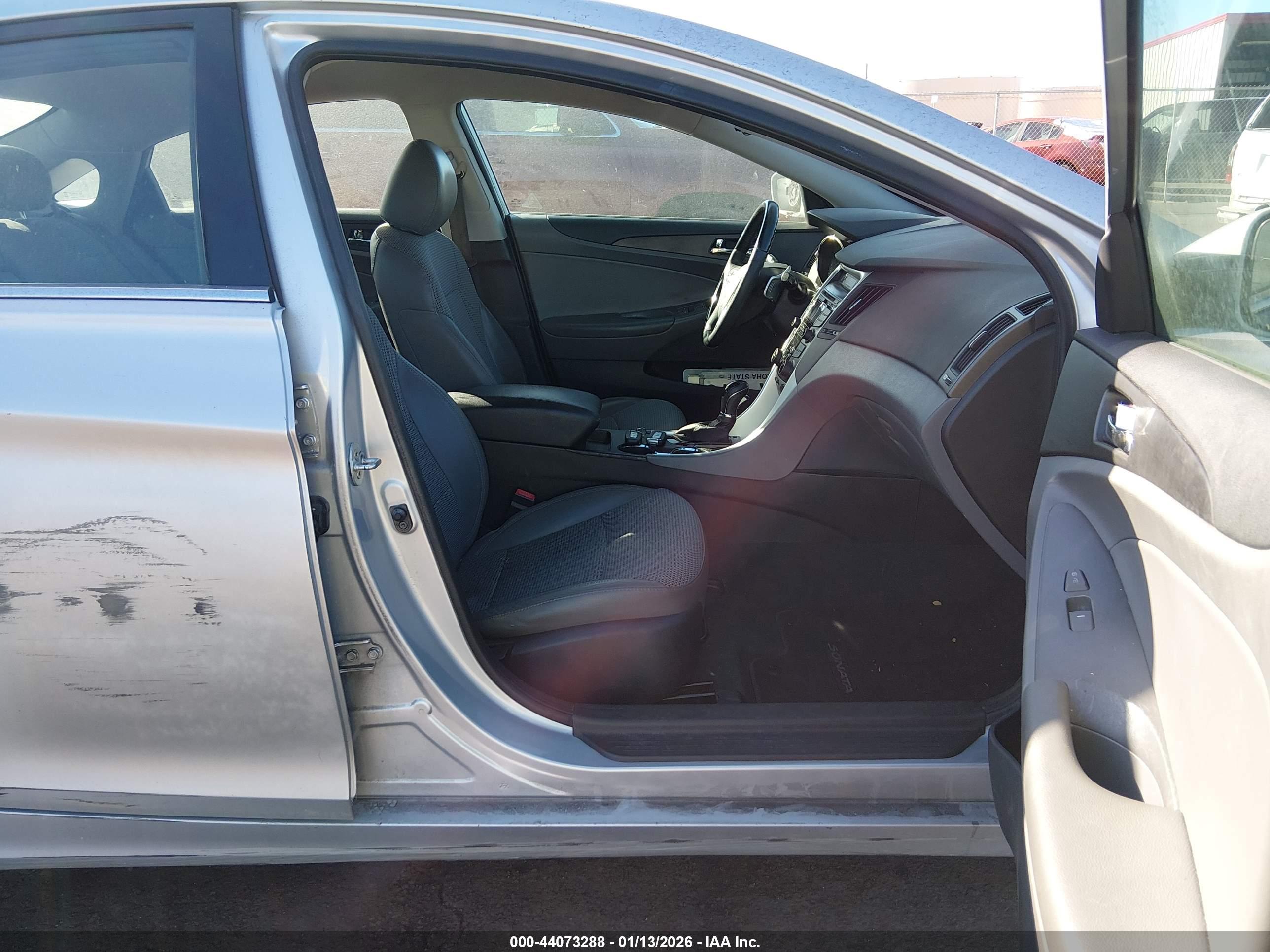 HYUNDAI SONATA image 5