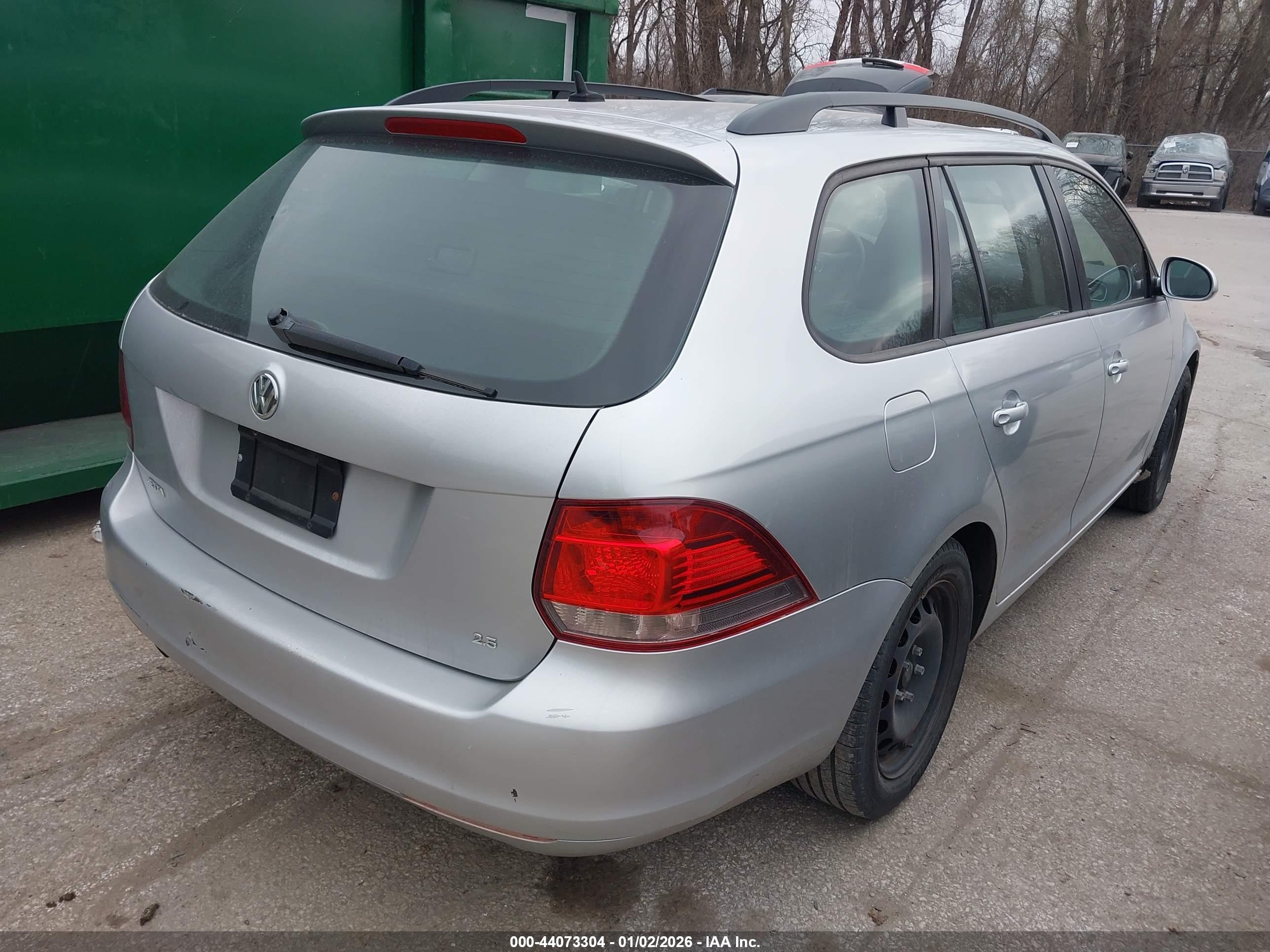 VOLKSWAGEN JETTA image 4