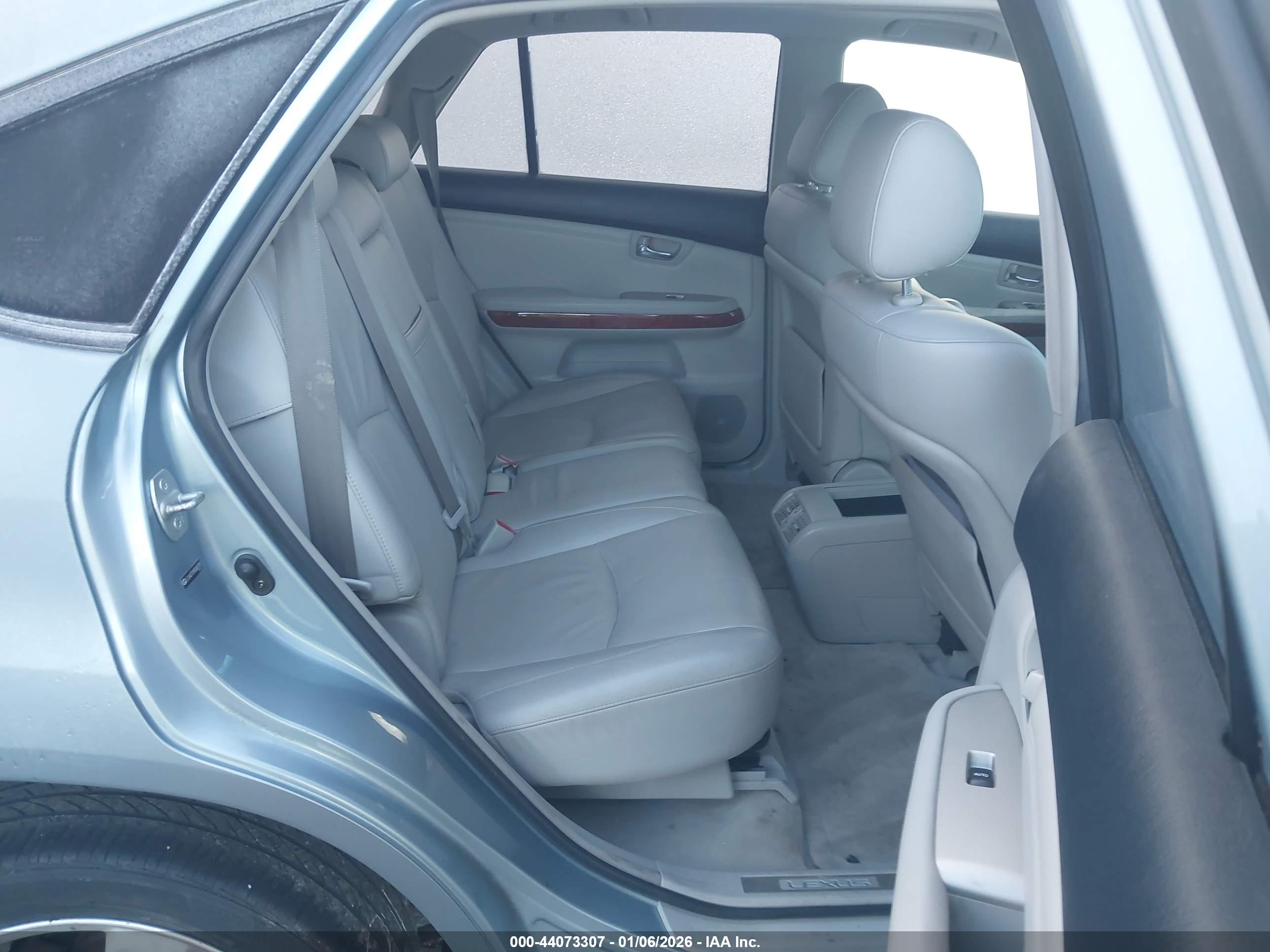LEXUS RX image 8