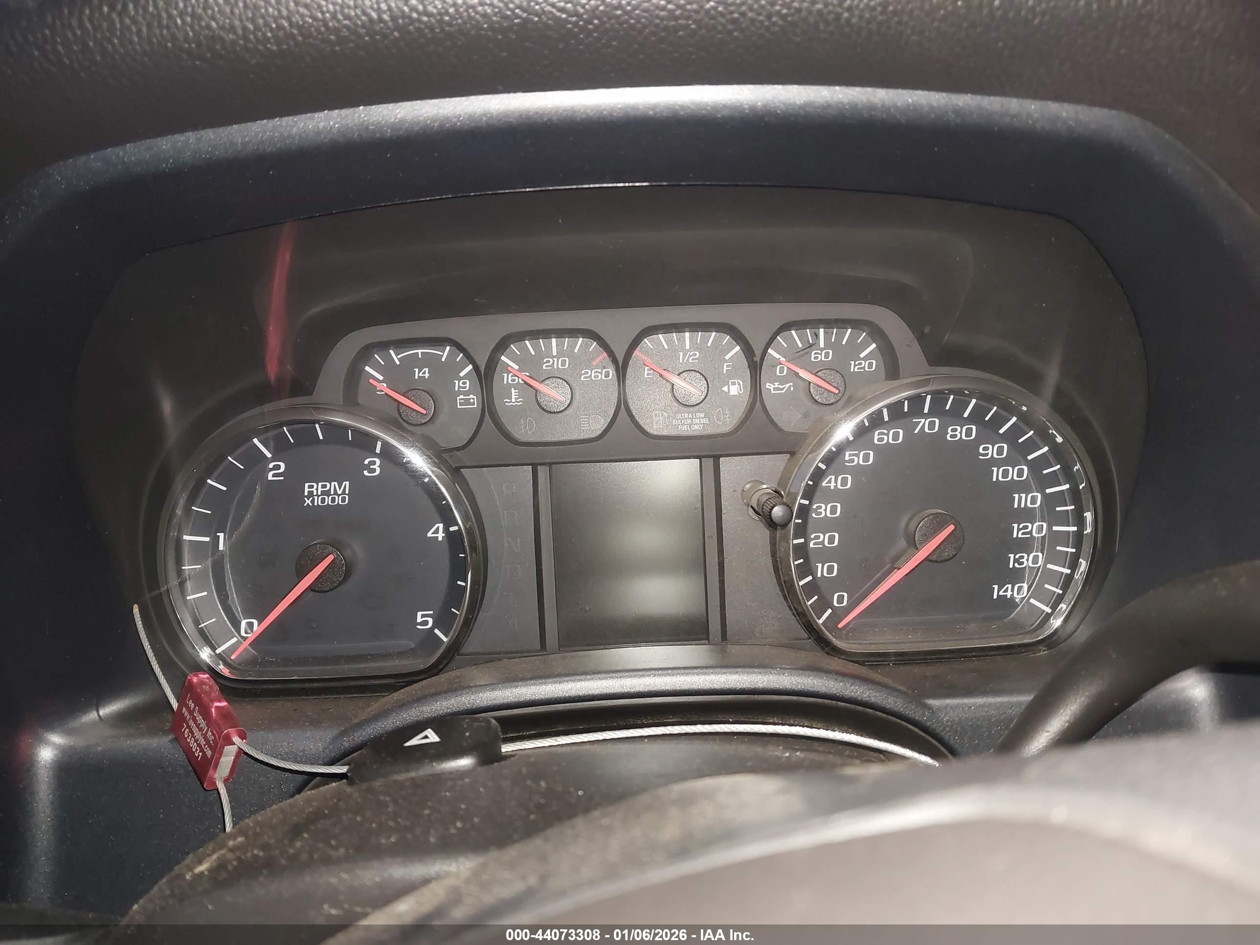 CHEVROLET SILVERADO image 7