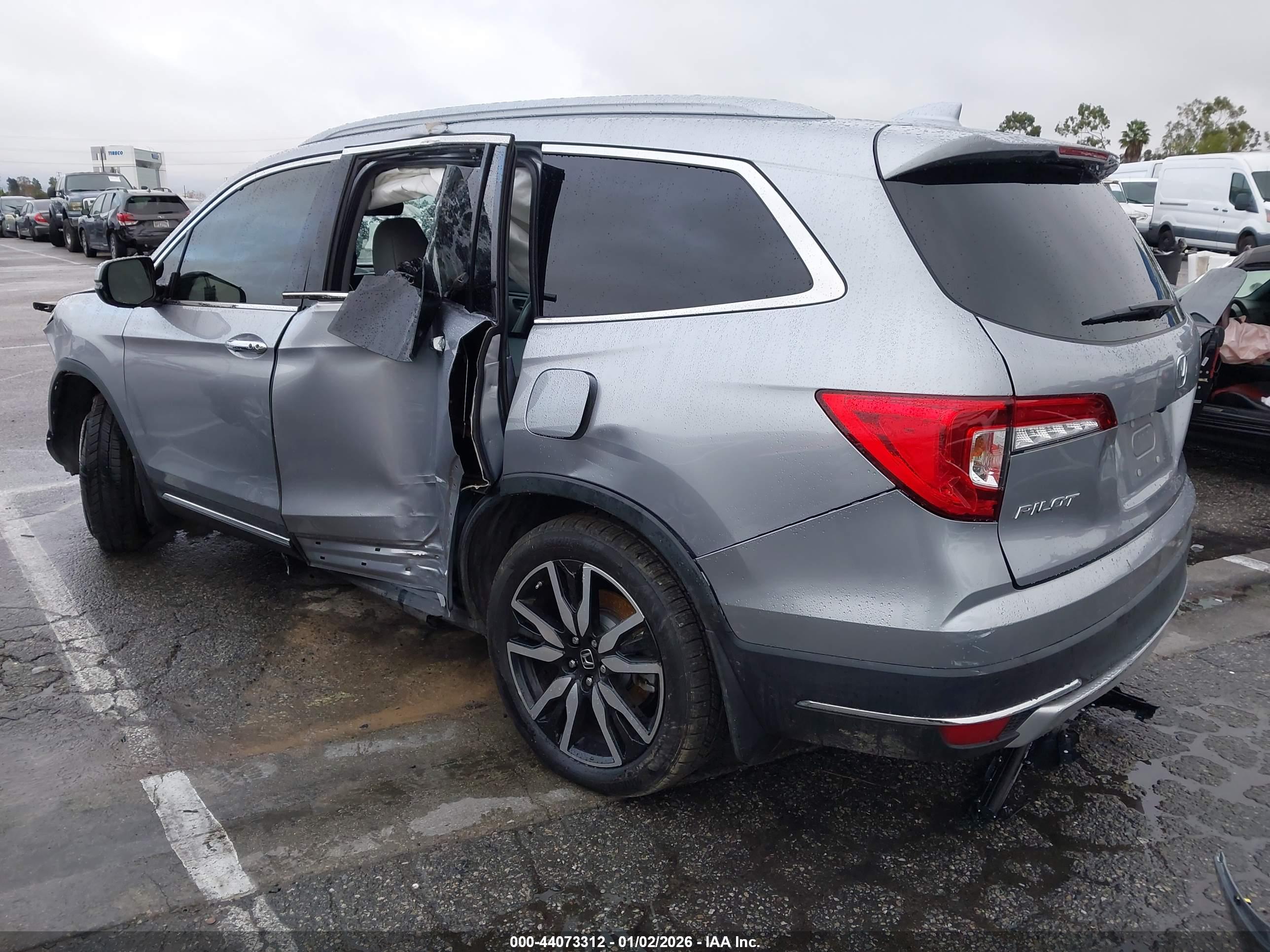 HONDA PILOT image 3
