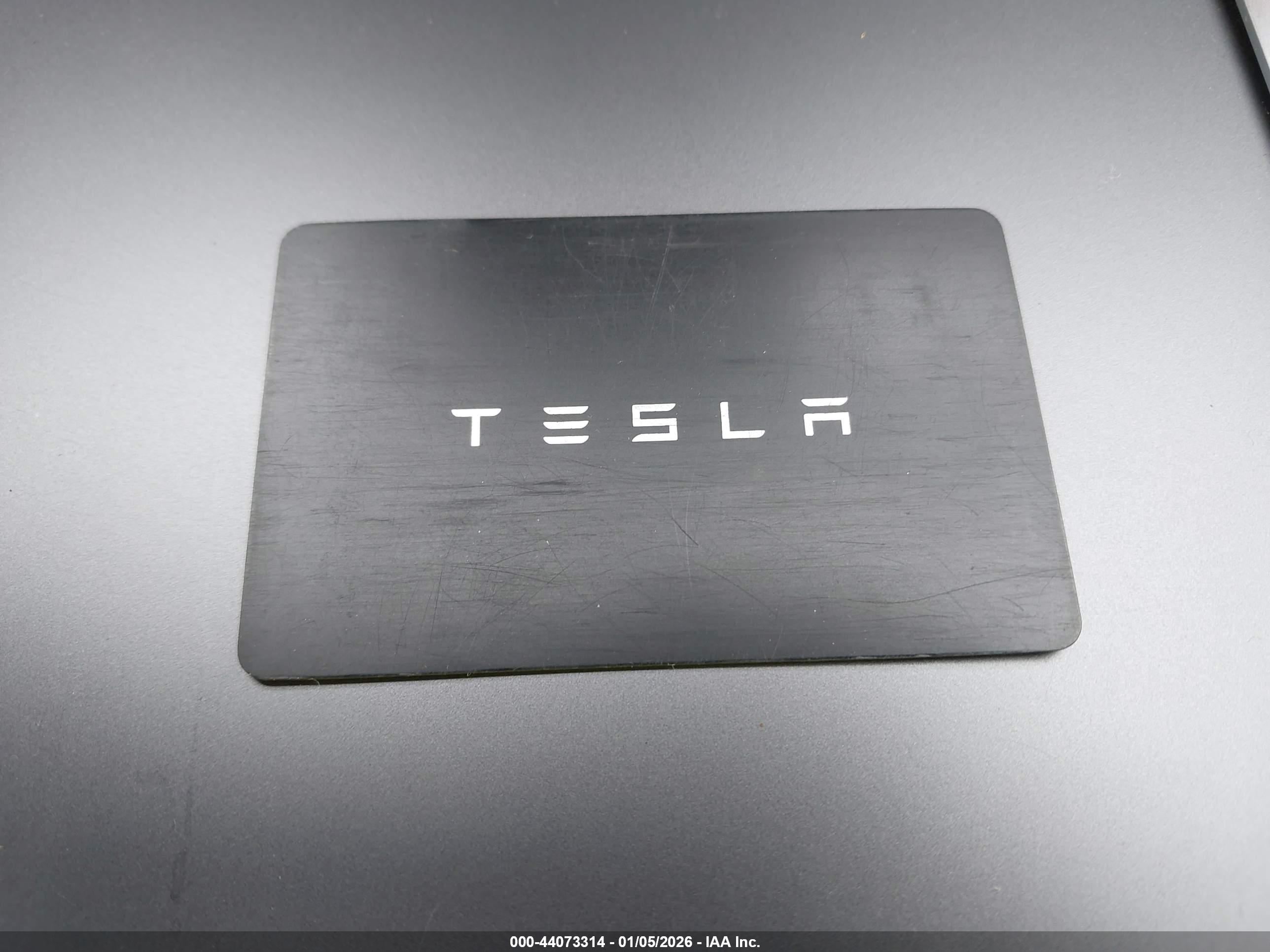 TESLA MODEL image 11