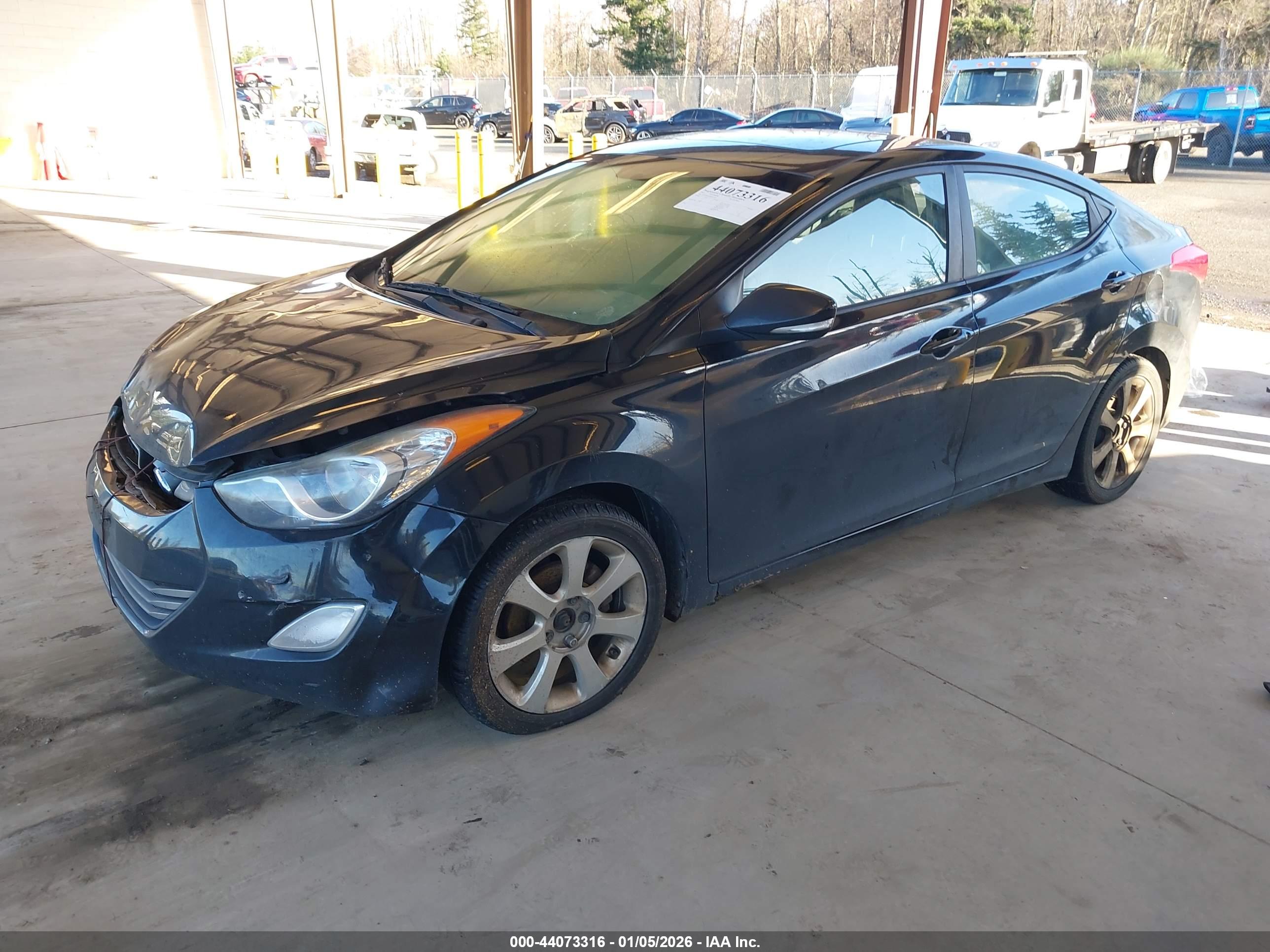 HYUNDAI ELANTRA image 2