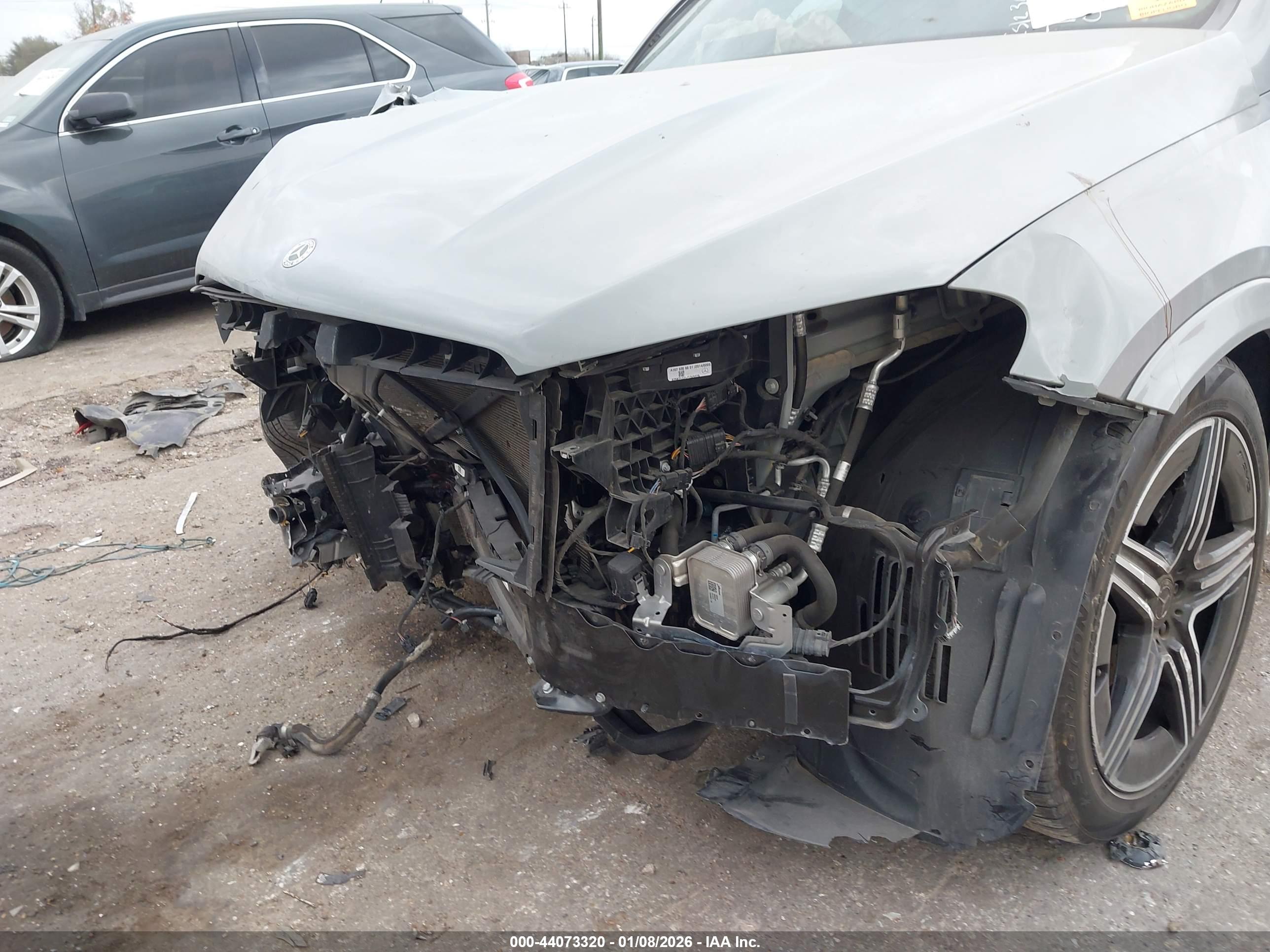 MERCEDES-BENZ GLE image 6