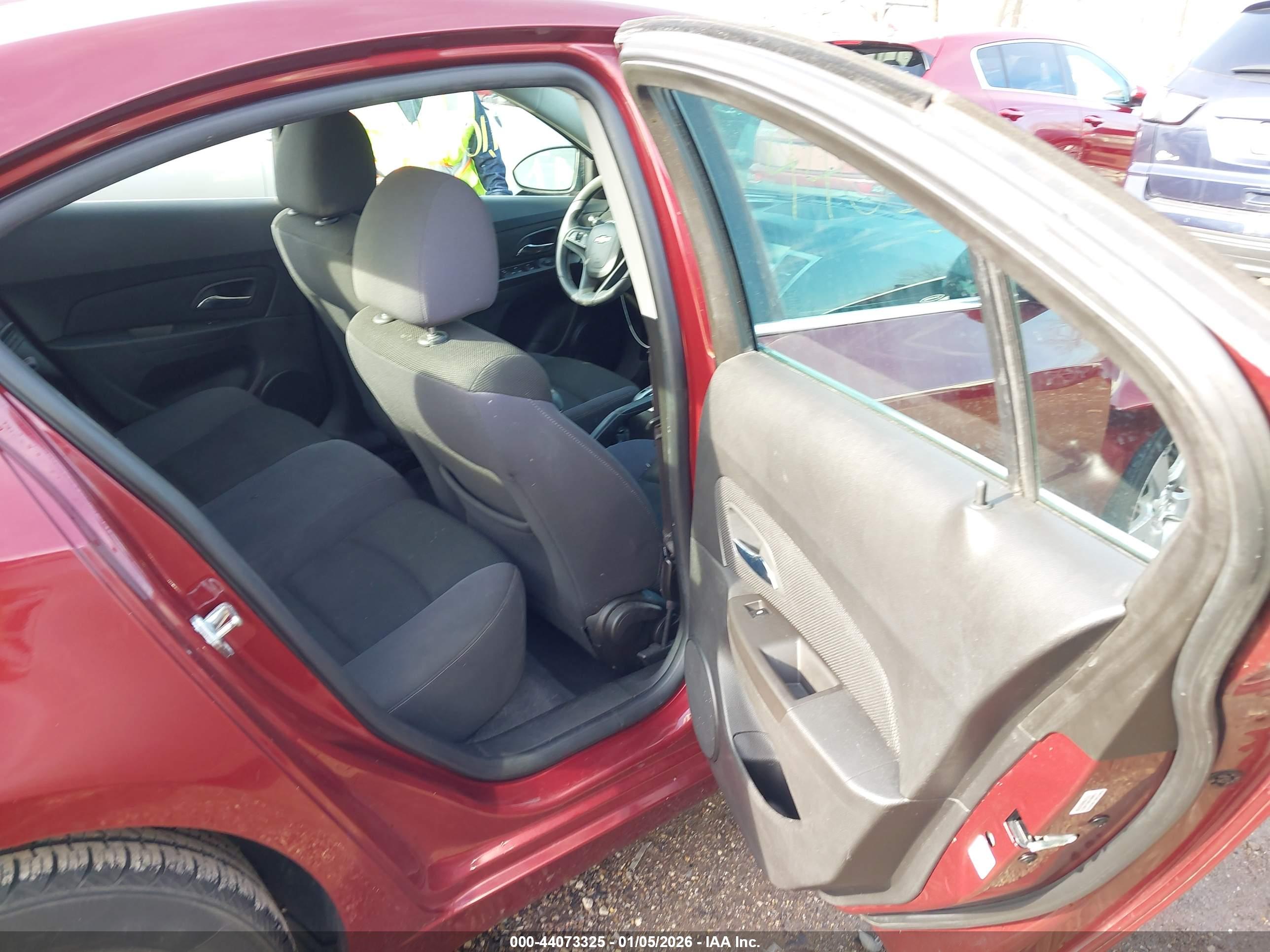 CHEVROLET CRUZE image 8