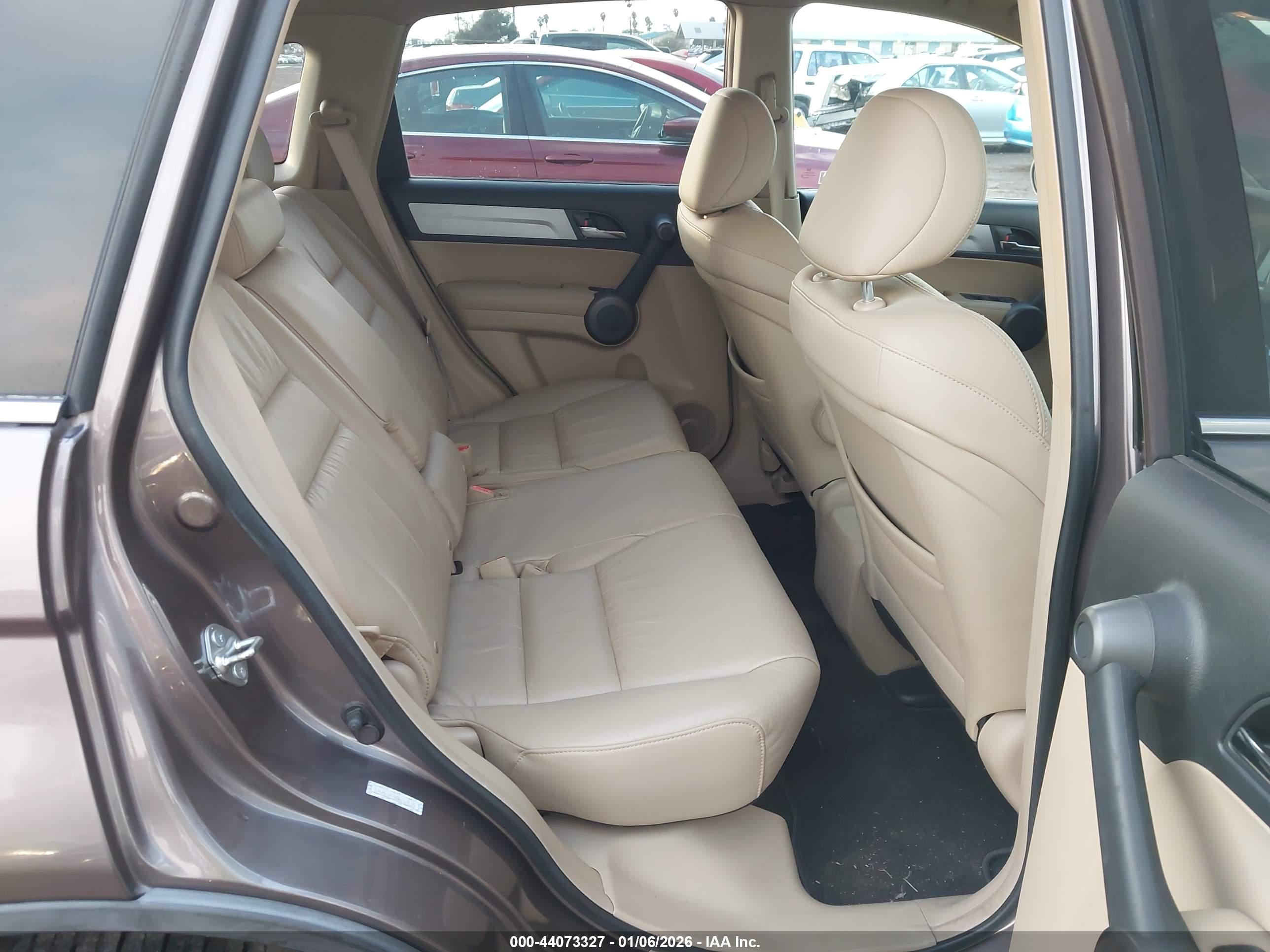 HONDA CR-V image 8