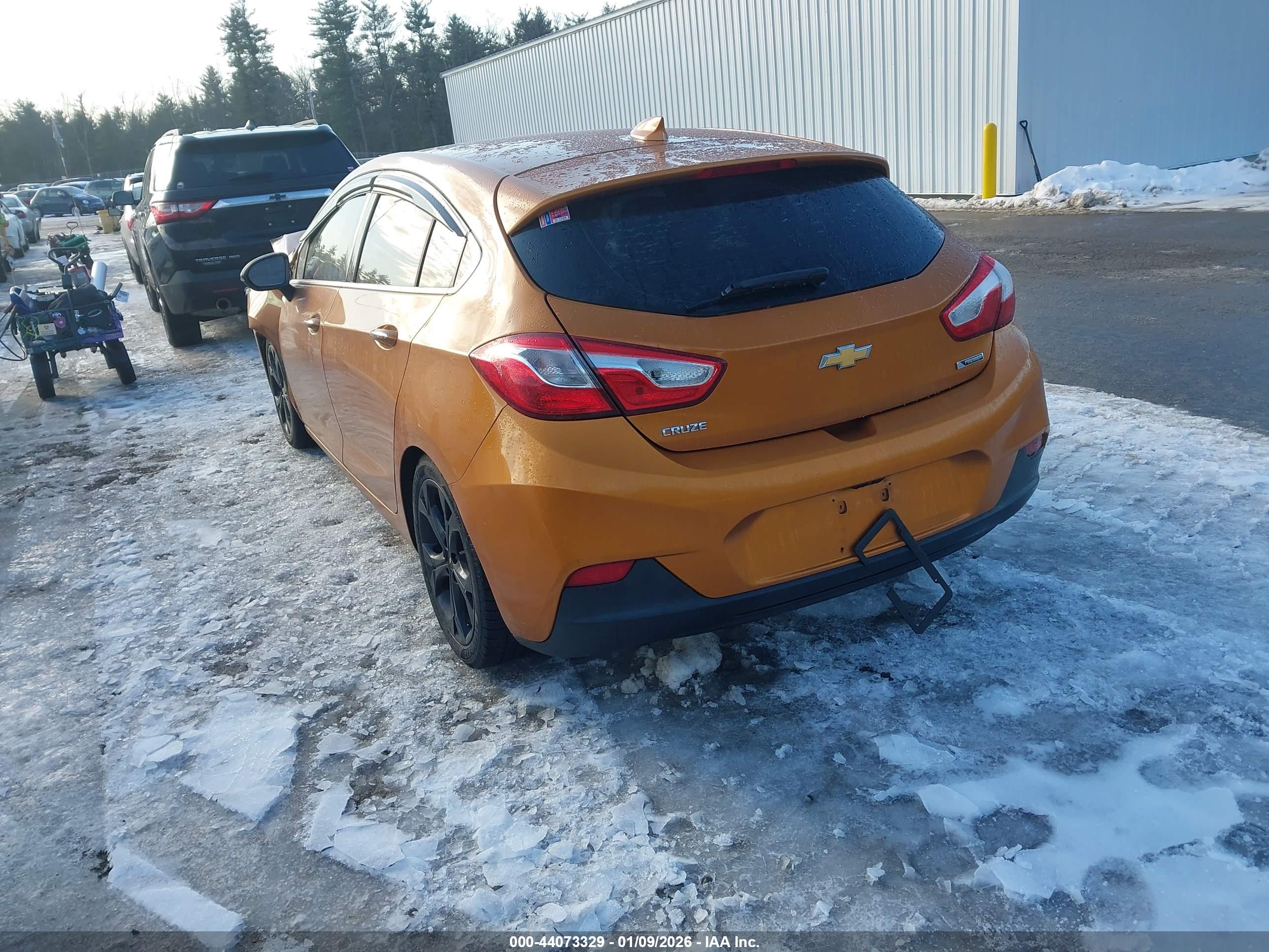 CHEVROLET CRUZE image 3