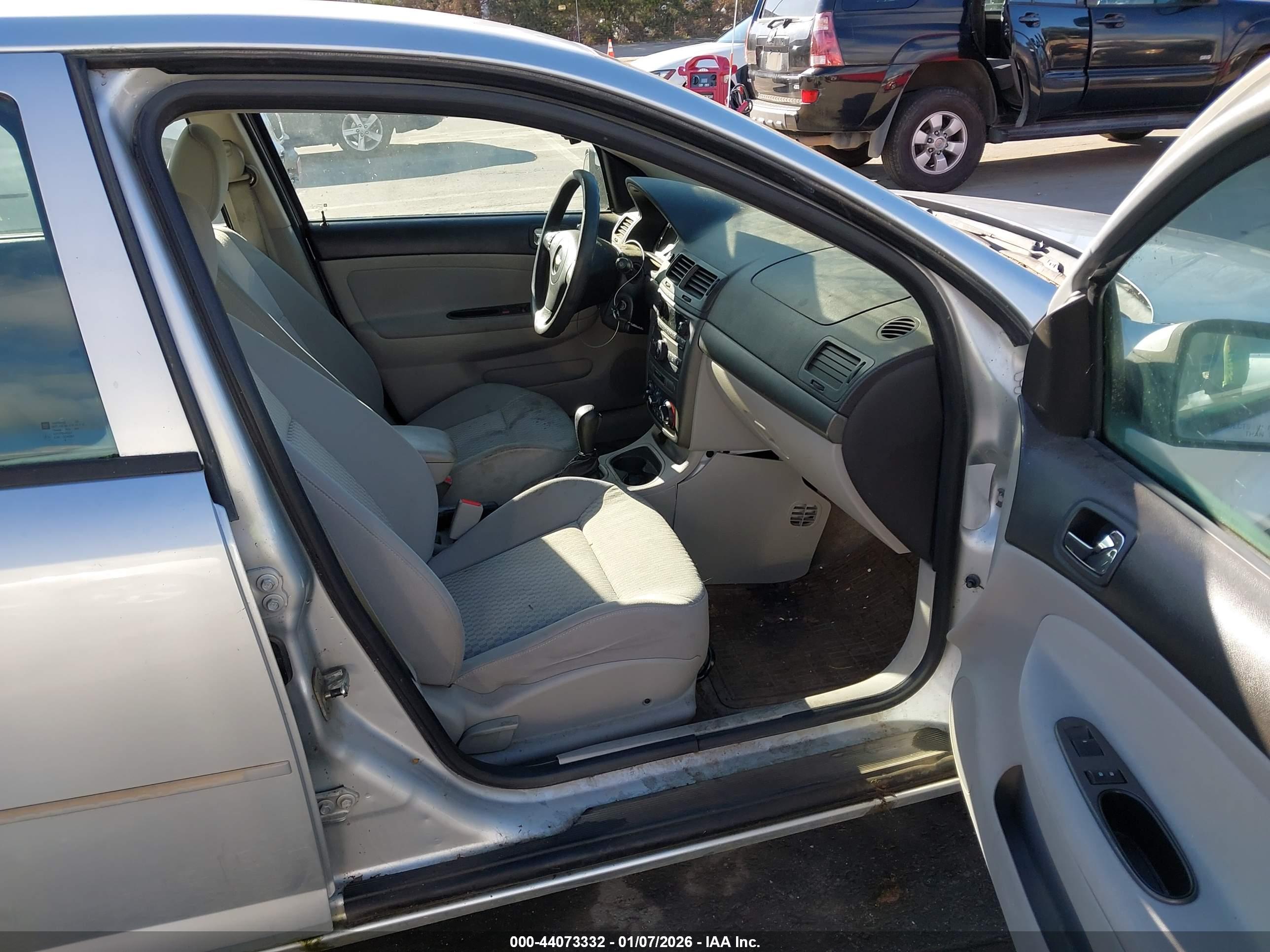 CHEVROLET COBALT image 5