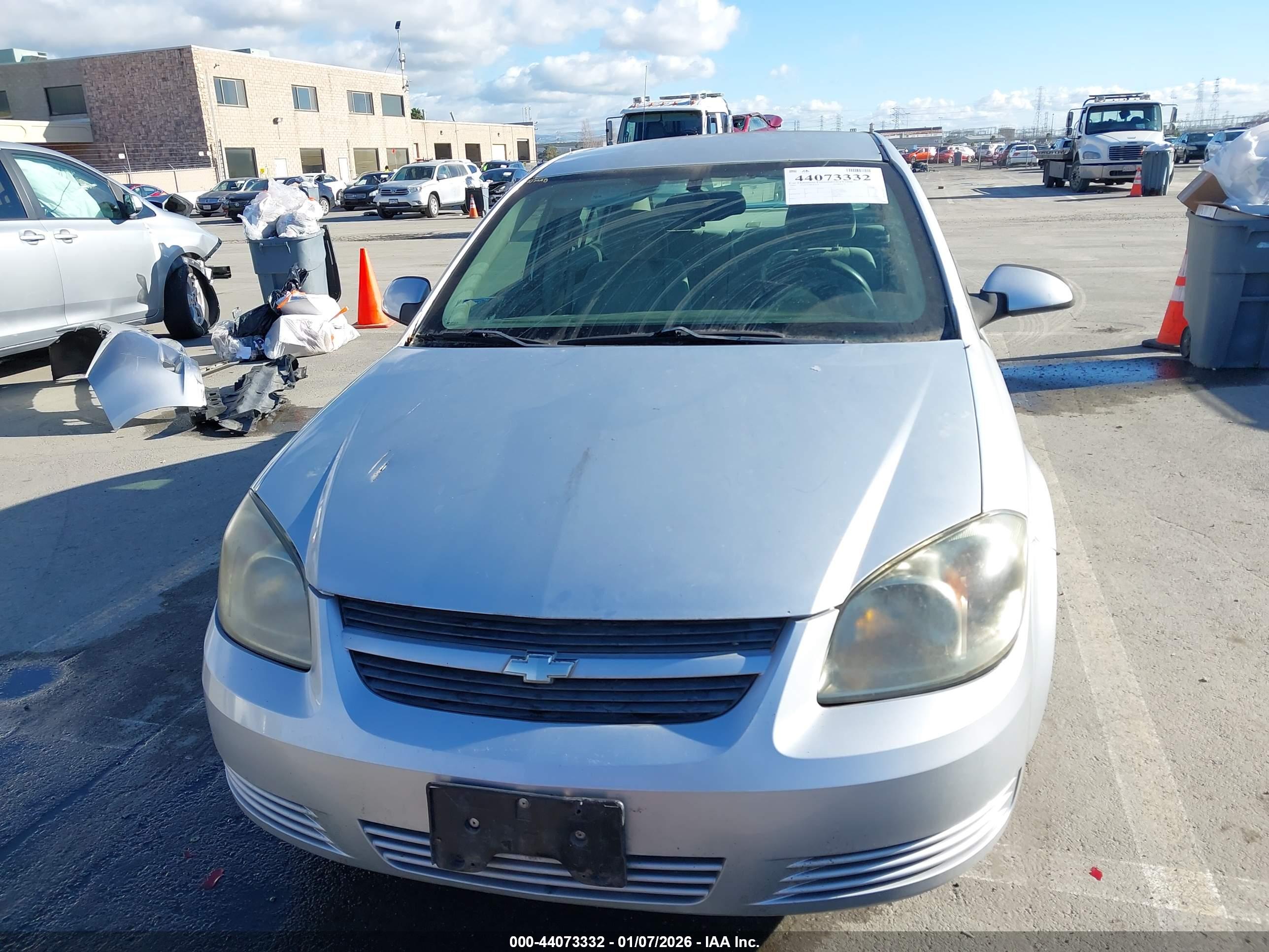 CHEVROLET COBALT image 6
