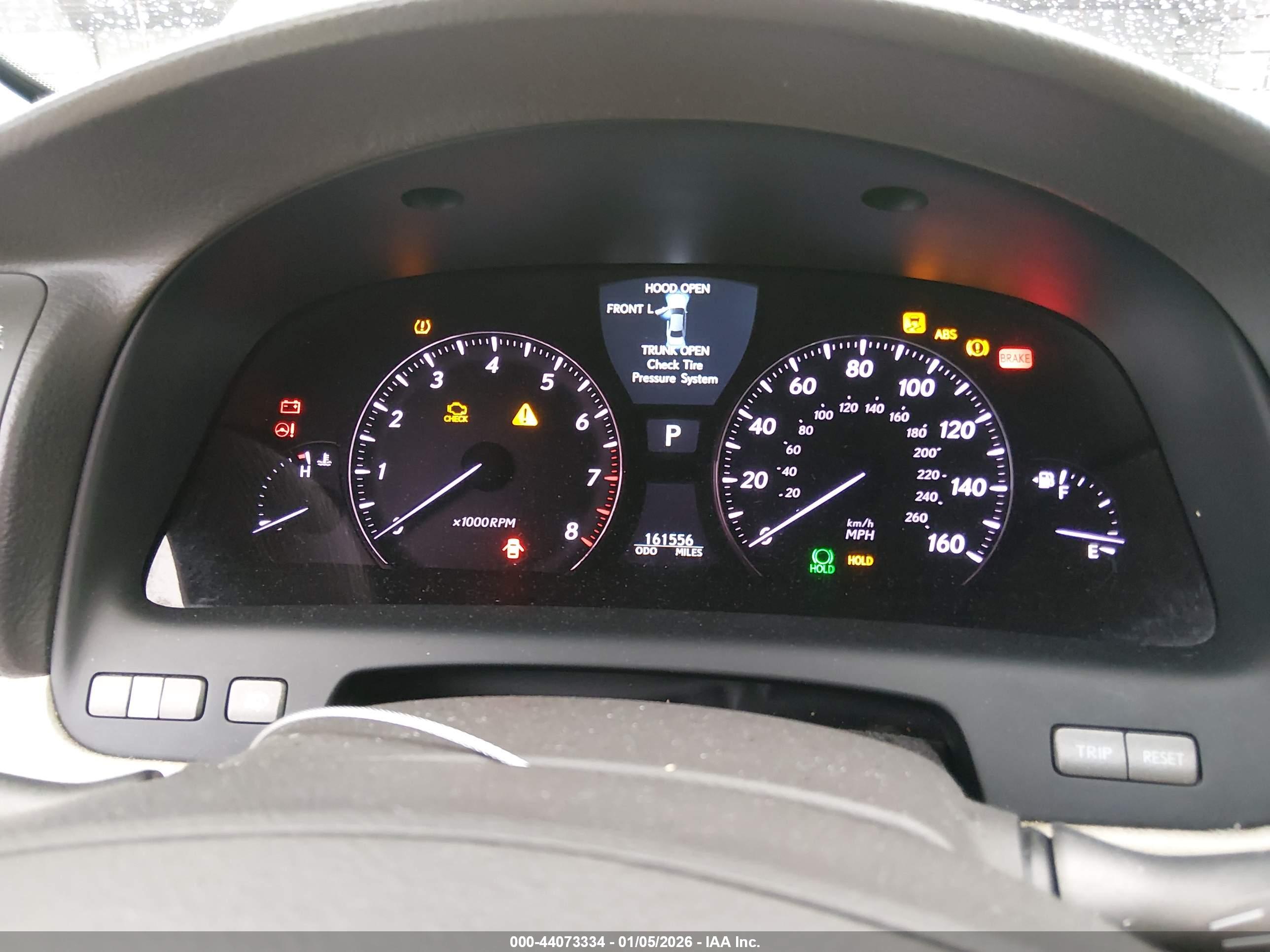 LEXUS LS image 7