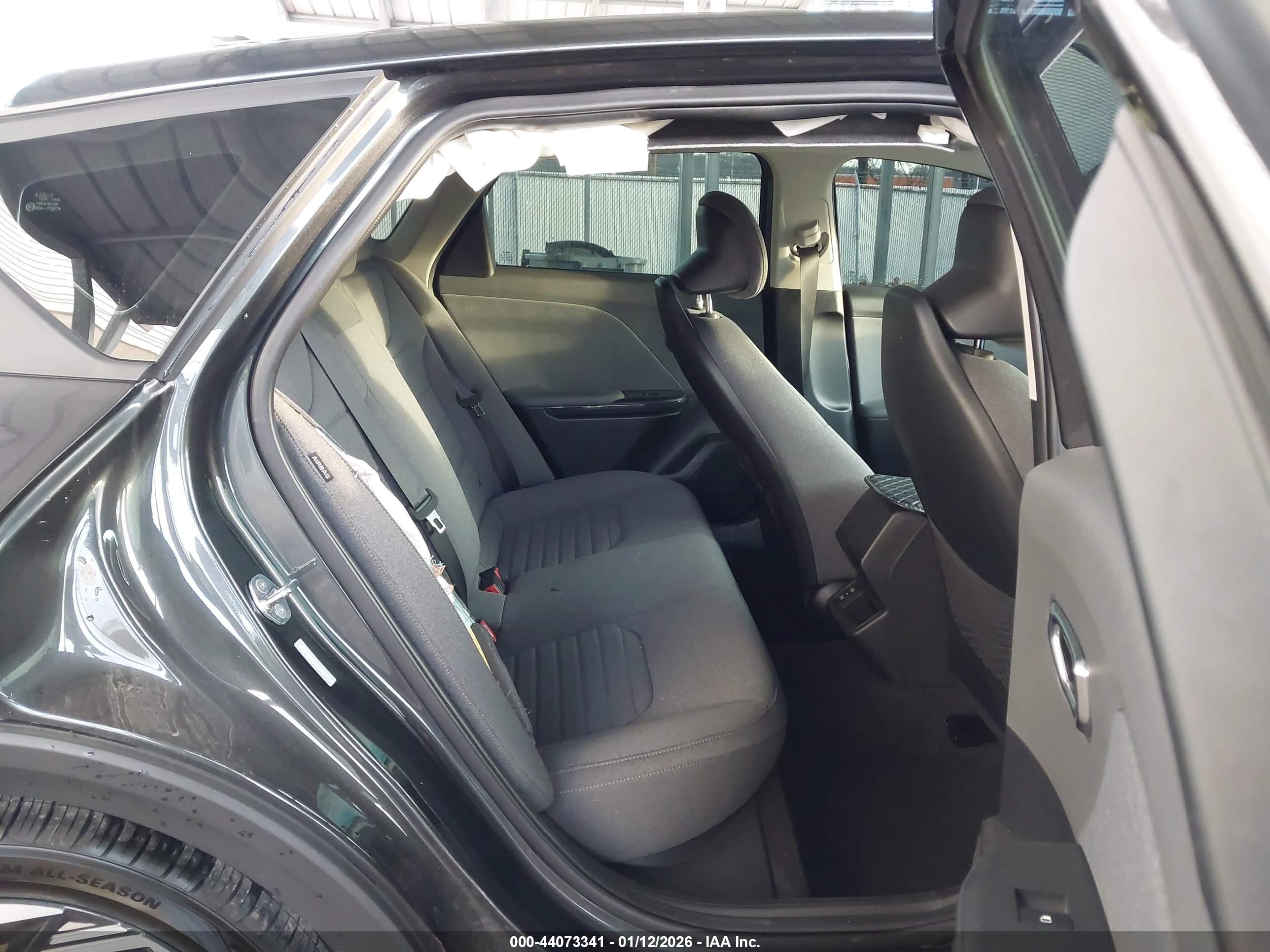 KIA K4 image 8