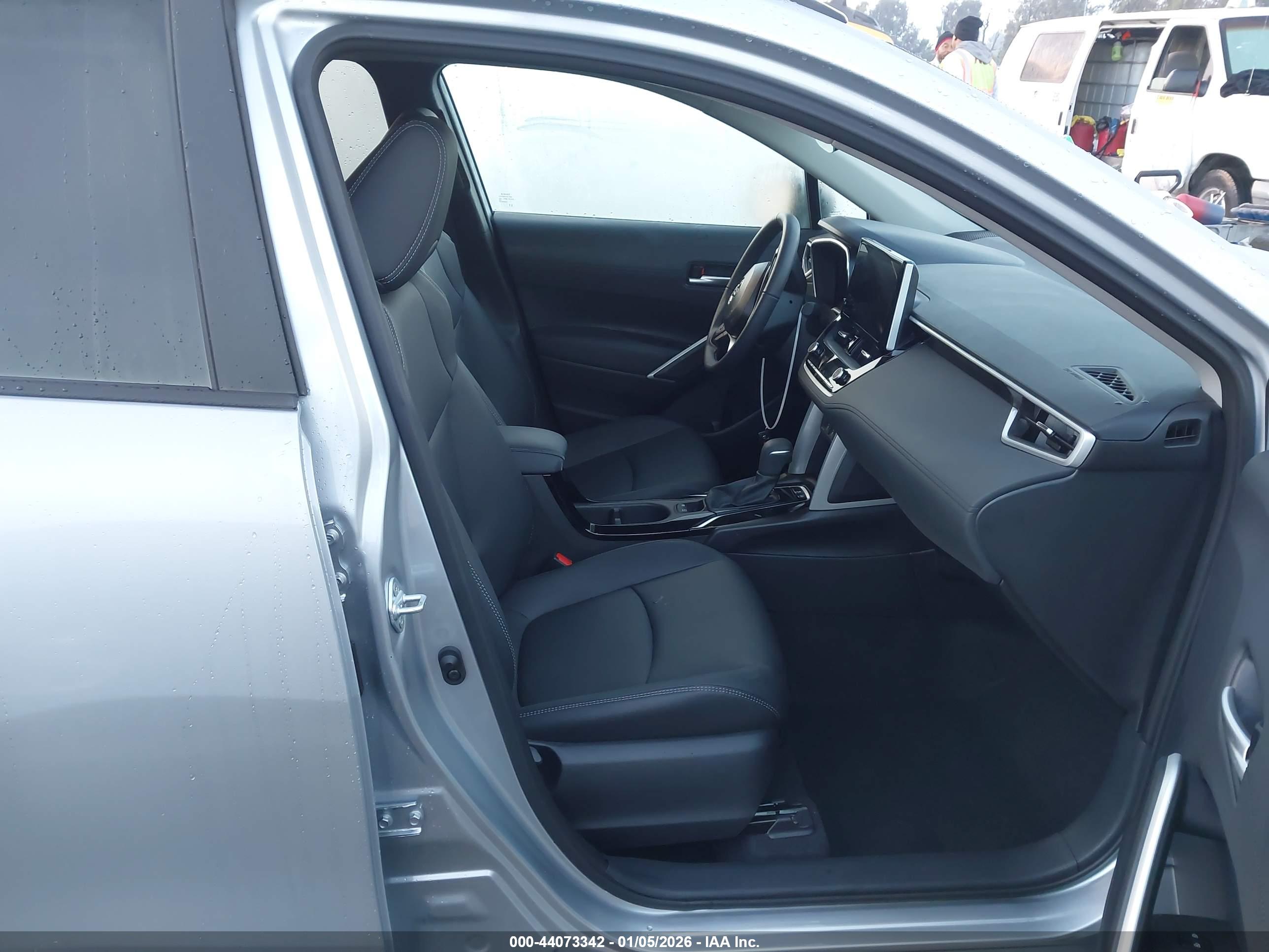 TOYOTA COROLLA image 5