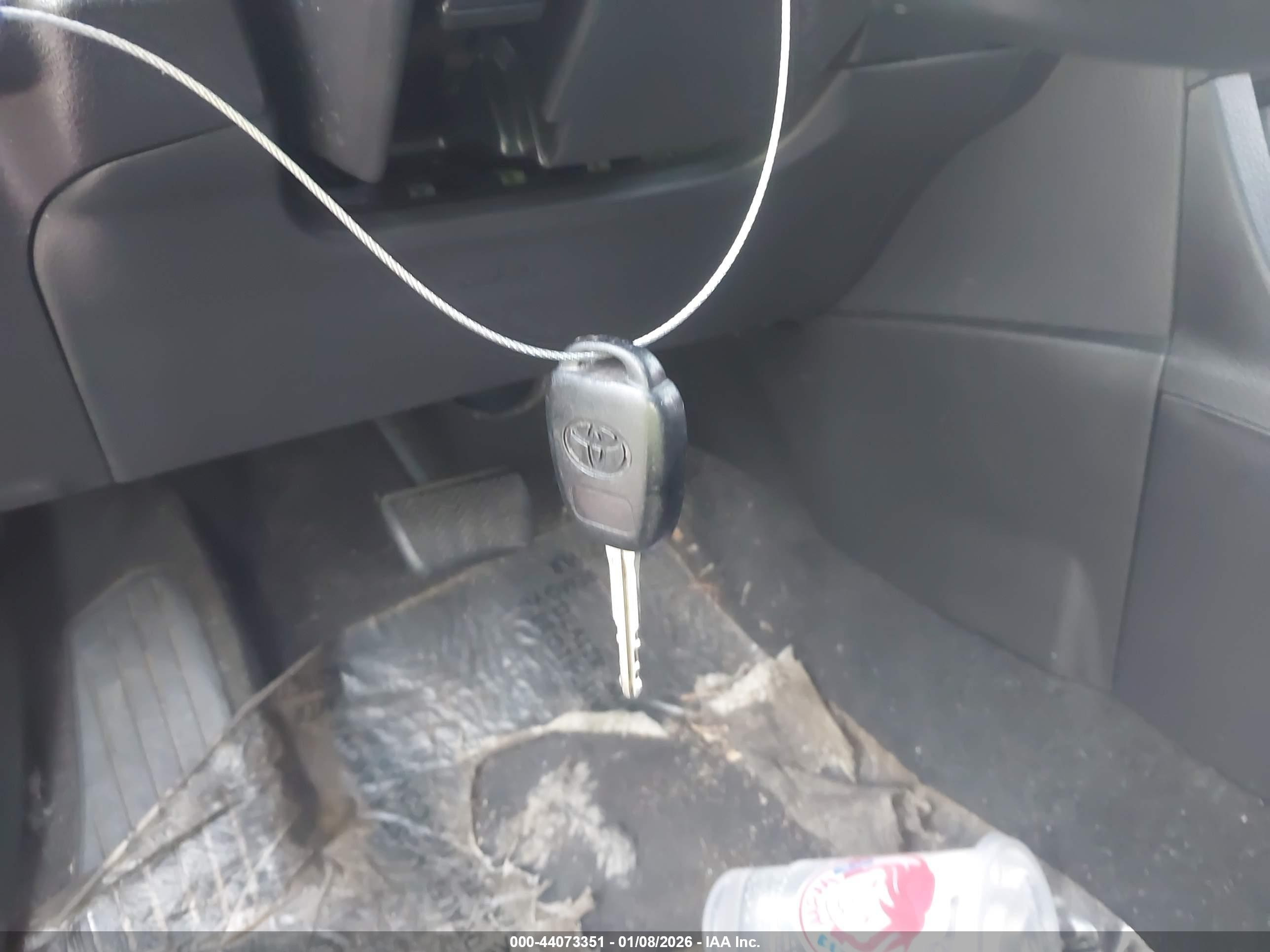 TOYOTA COROLLA image 11