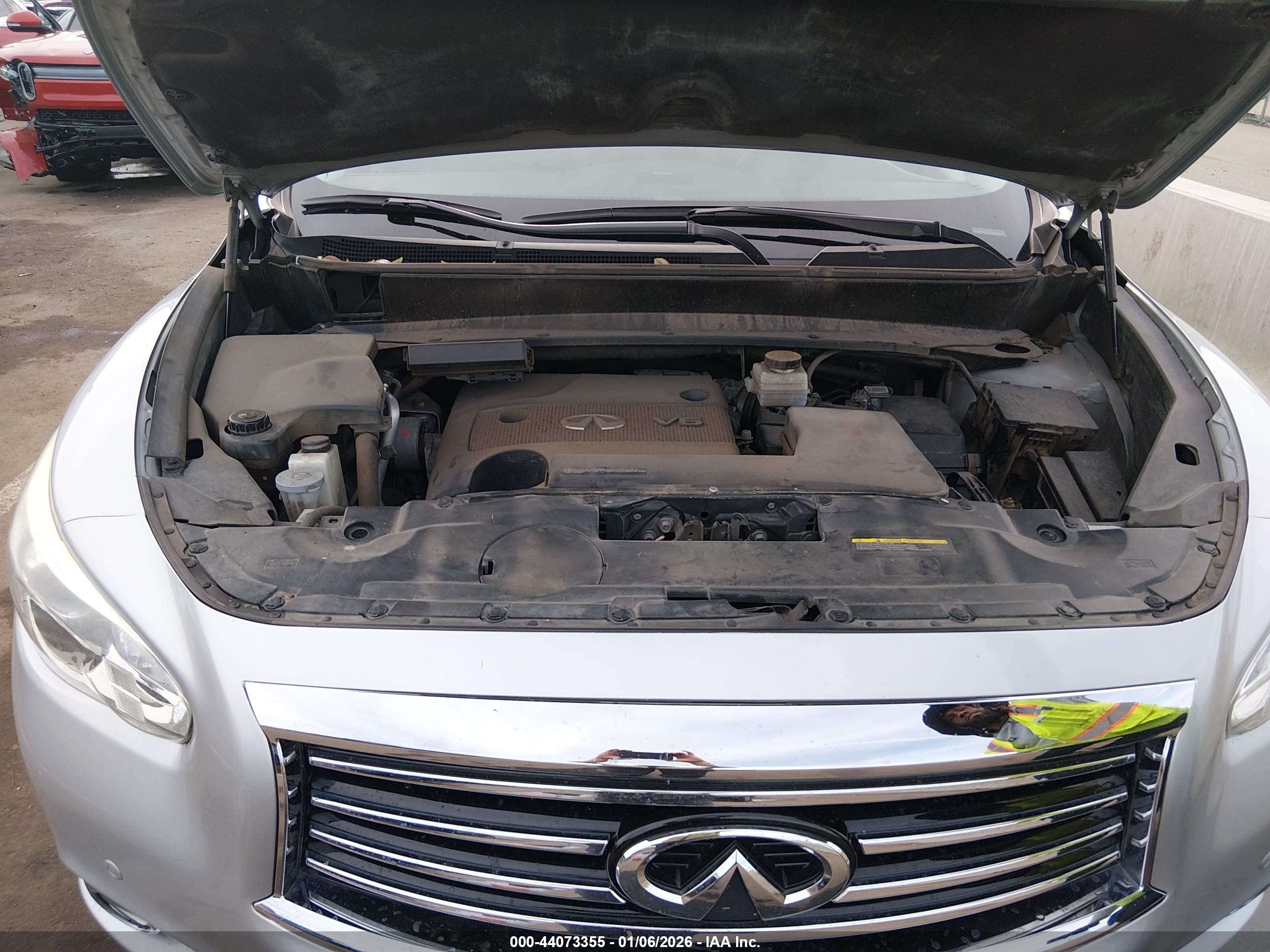 INFINITI JX35 image 10