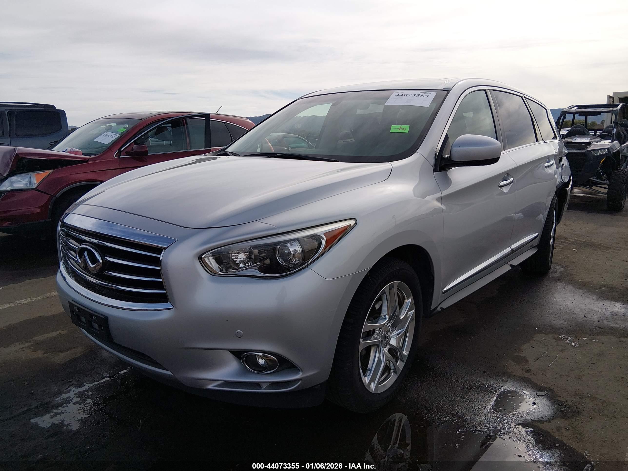 INFINITI JX35 image 2