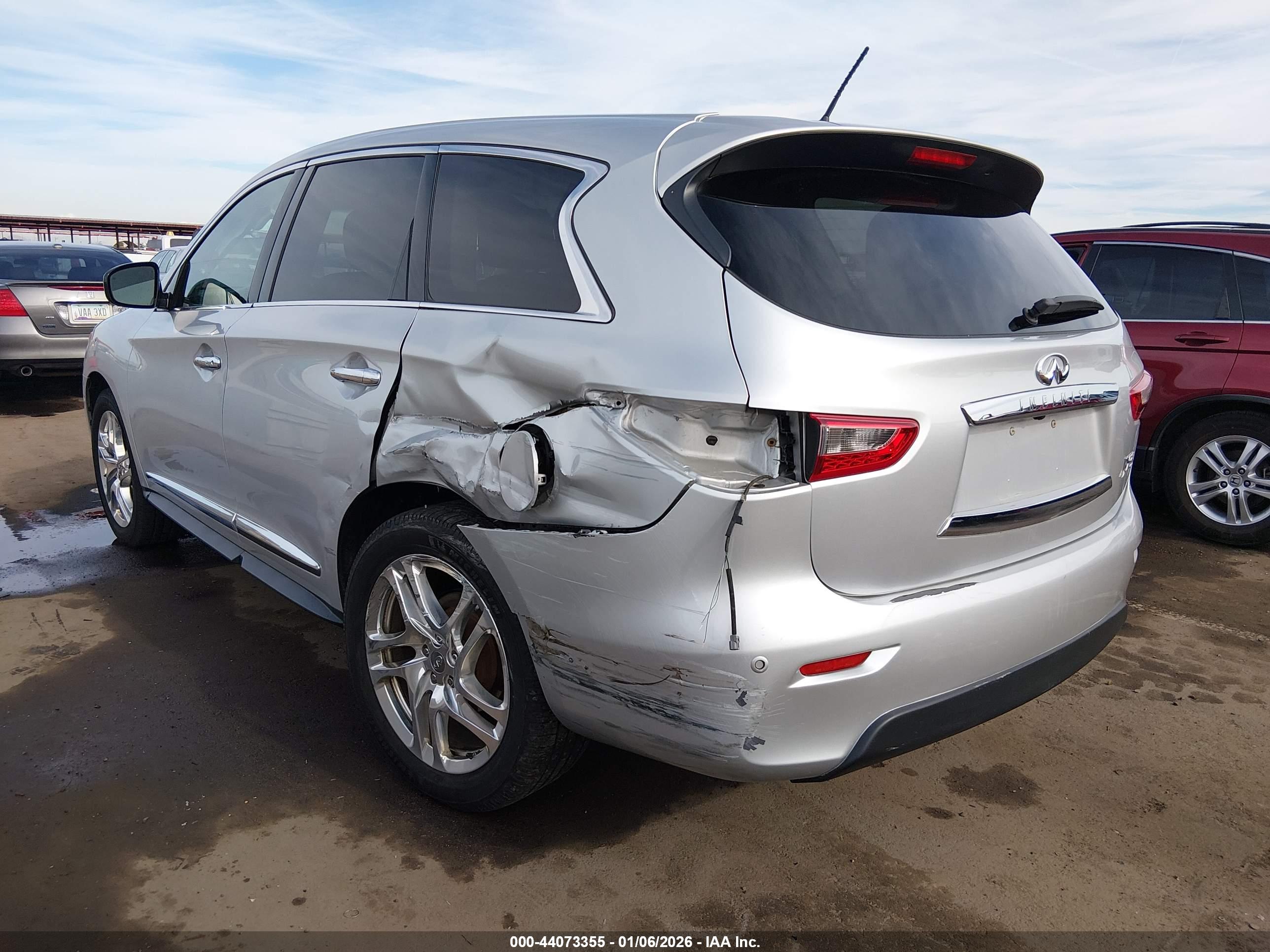 INFINITI JX35 image 3