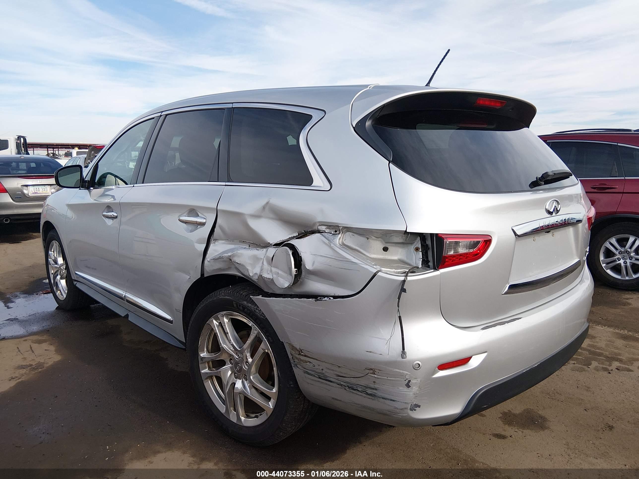 INFINITI JX35 image 6