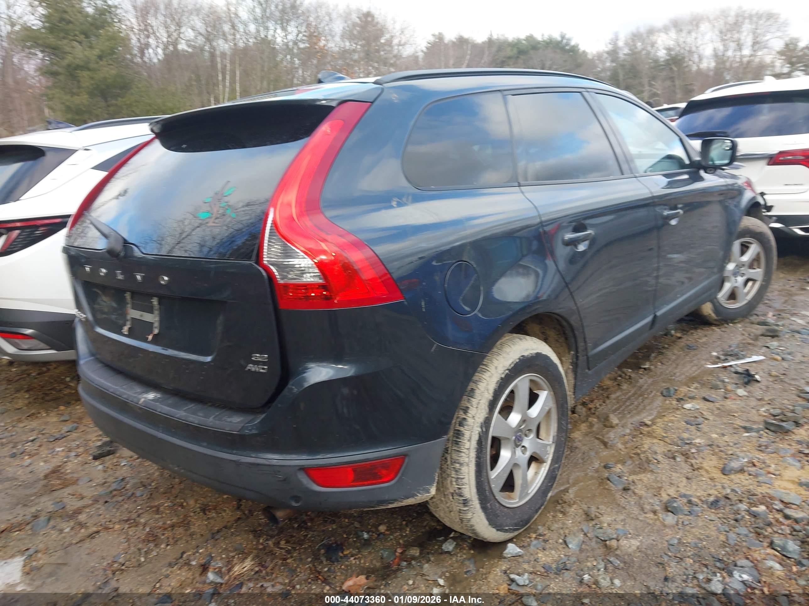 VOLVO XC60 image 4