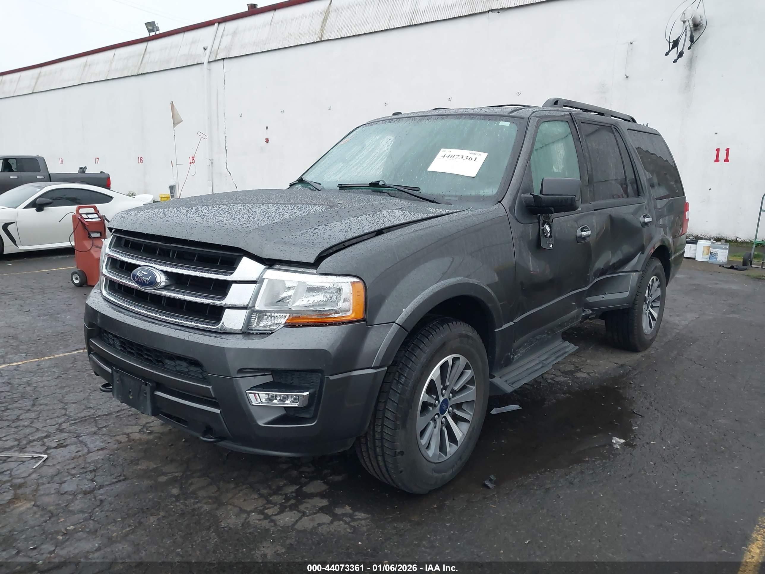 FORD EXPEDITION image 2