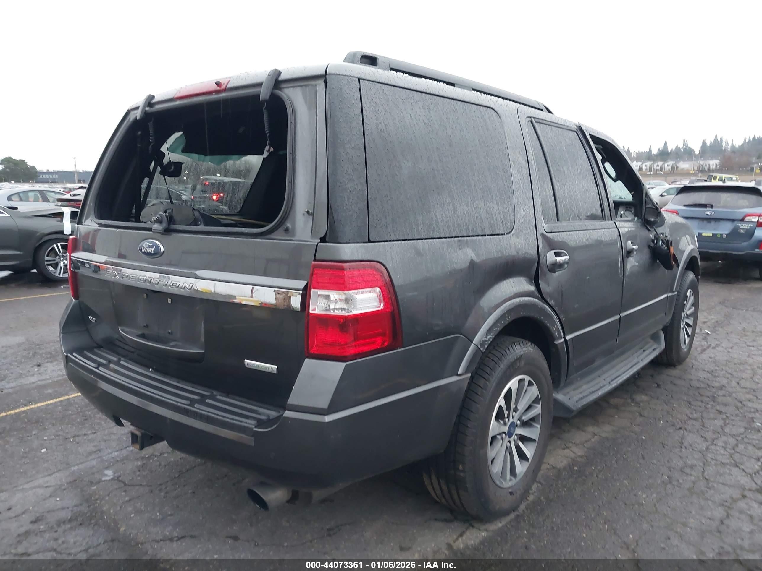 FORD EXPEDITION image 4
