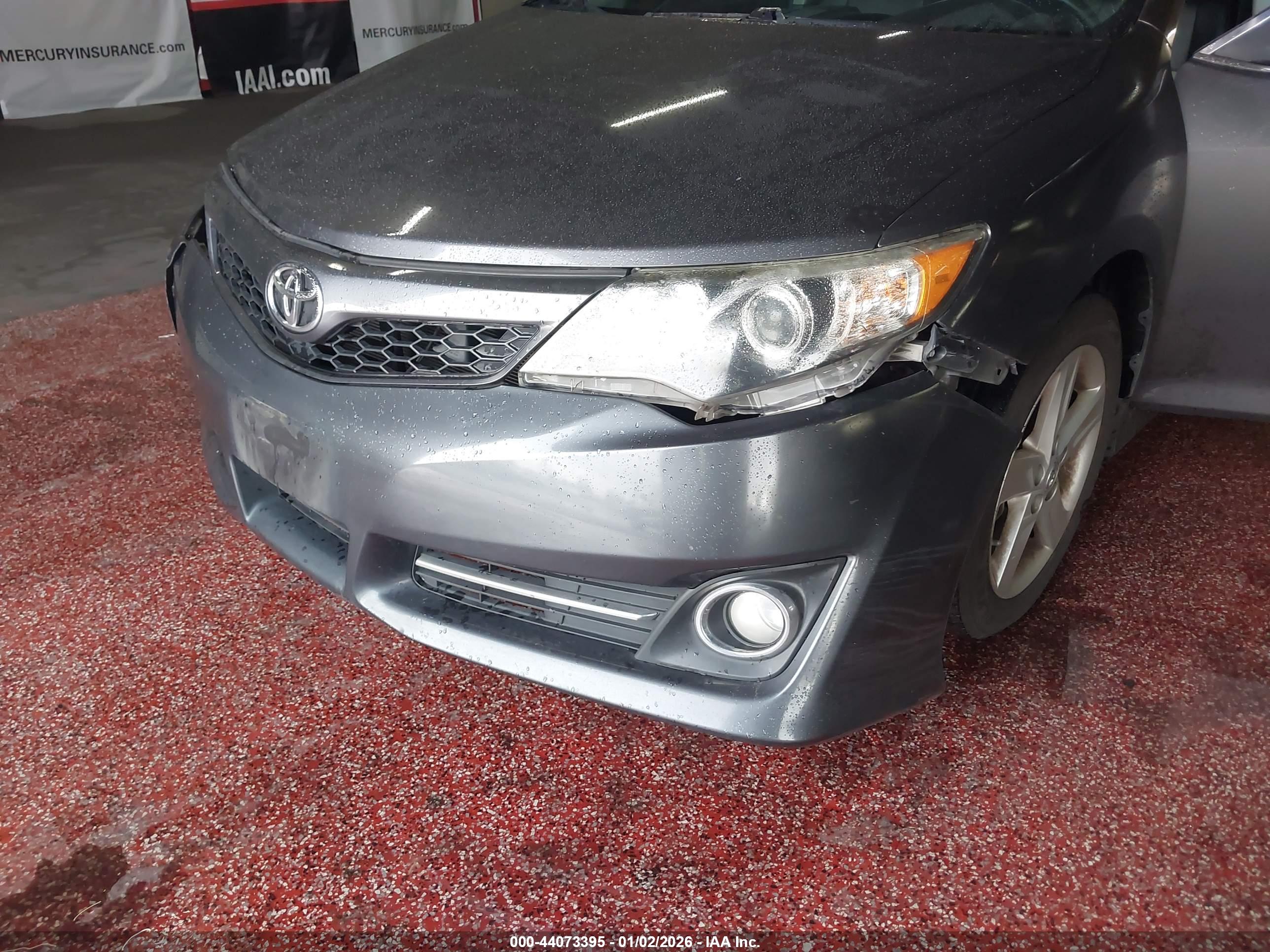 TOYOTA CAMRY image 6