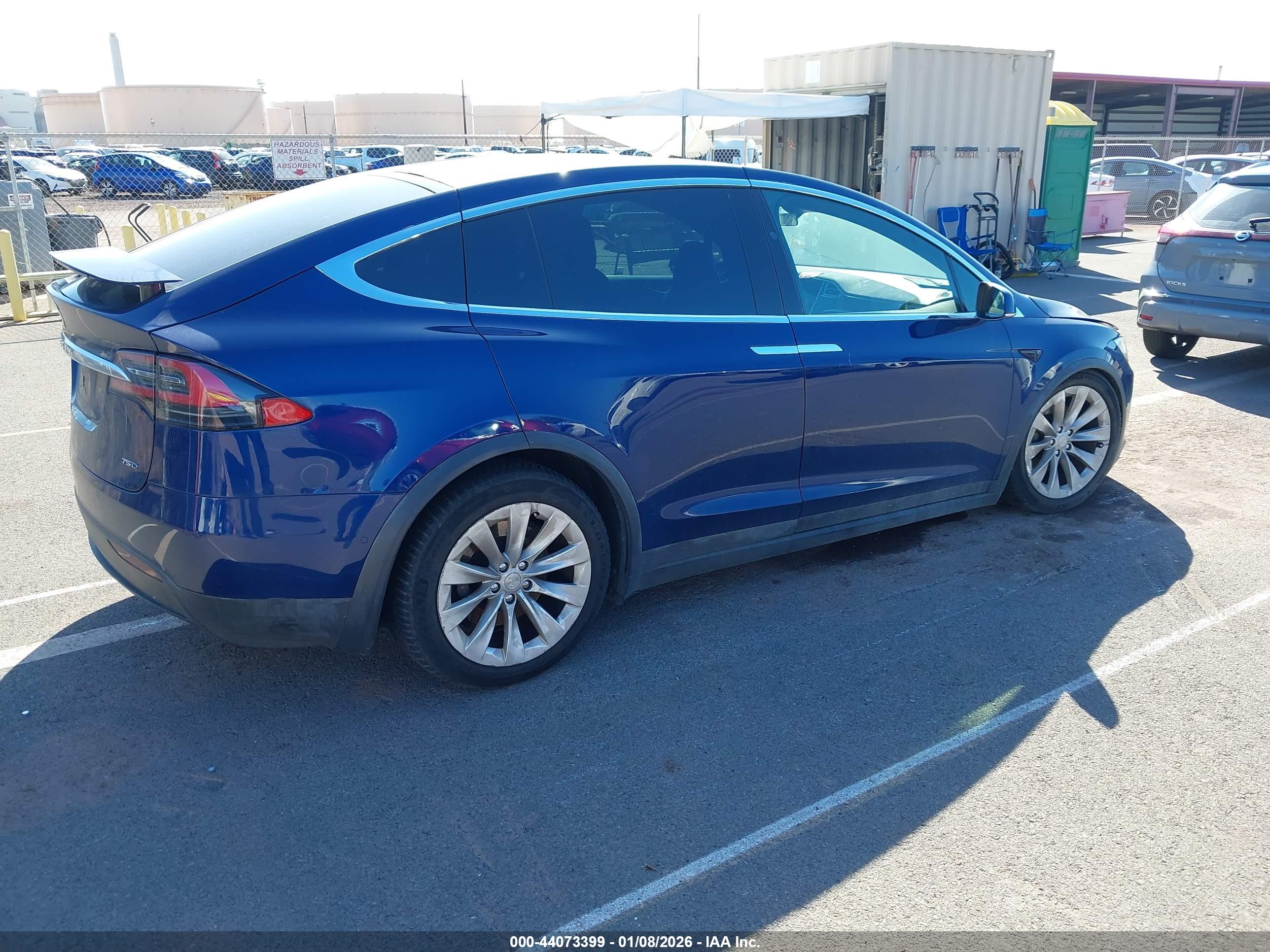 TESLA MODEL image 4