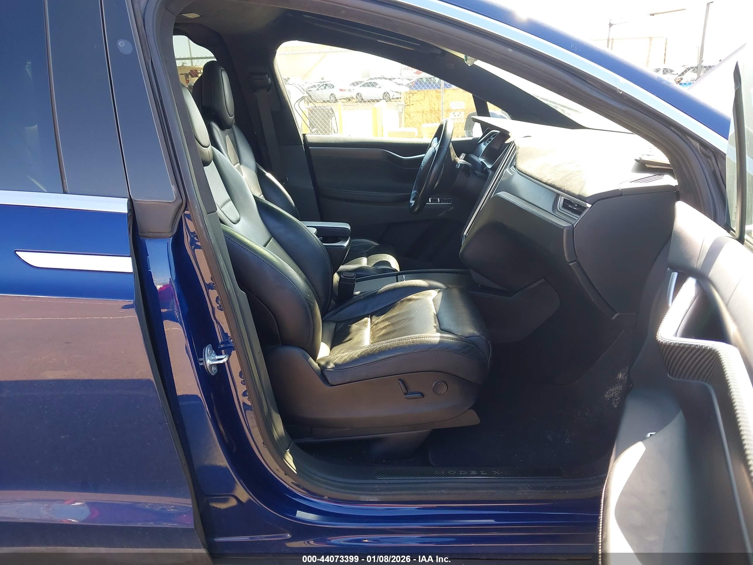 TESLA MODEL image 5