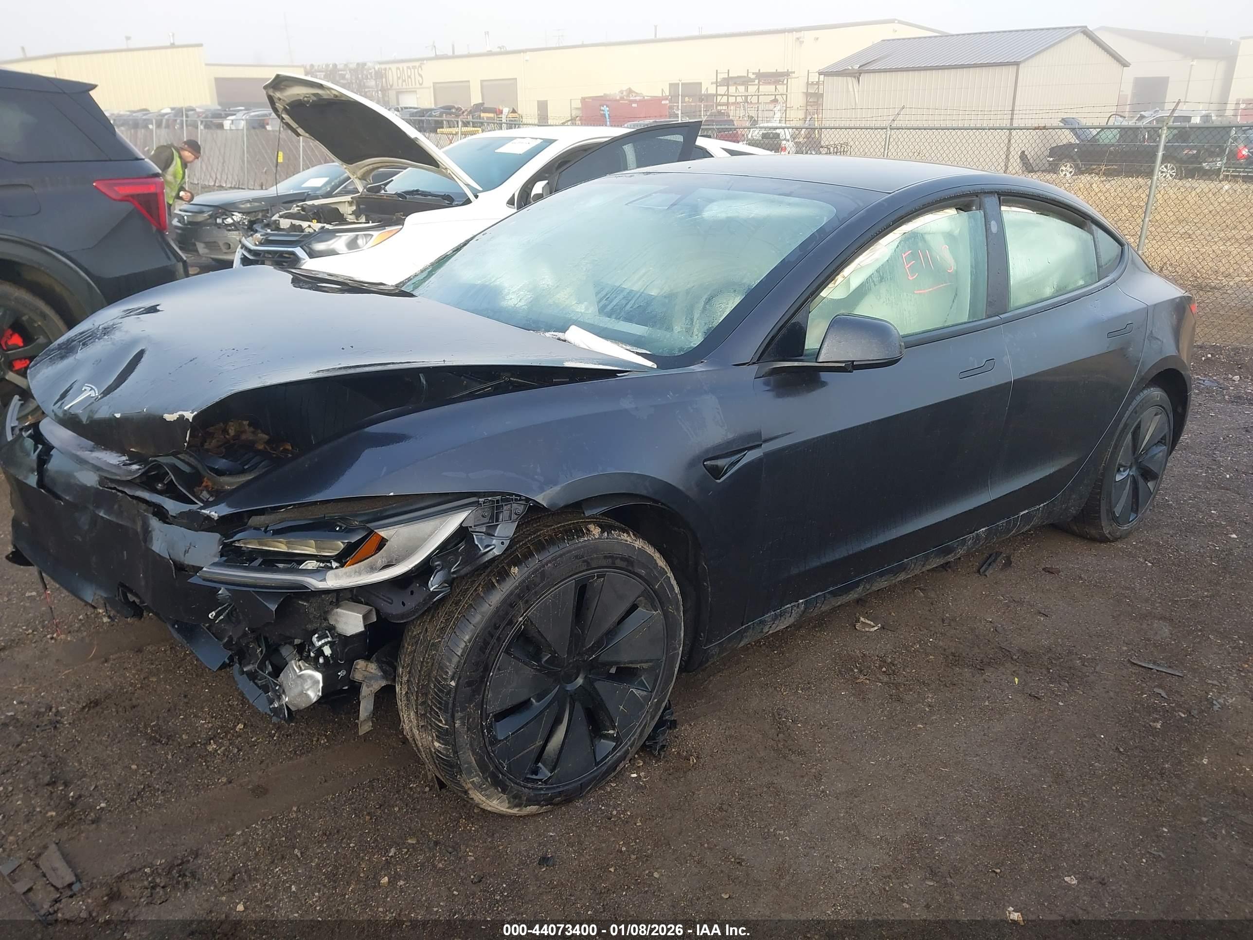 TESLA MODEL image 2