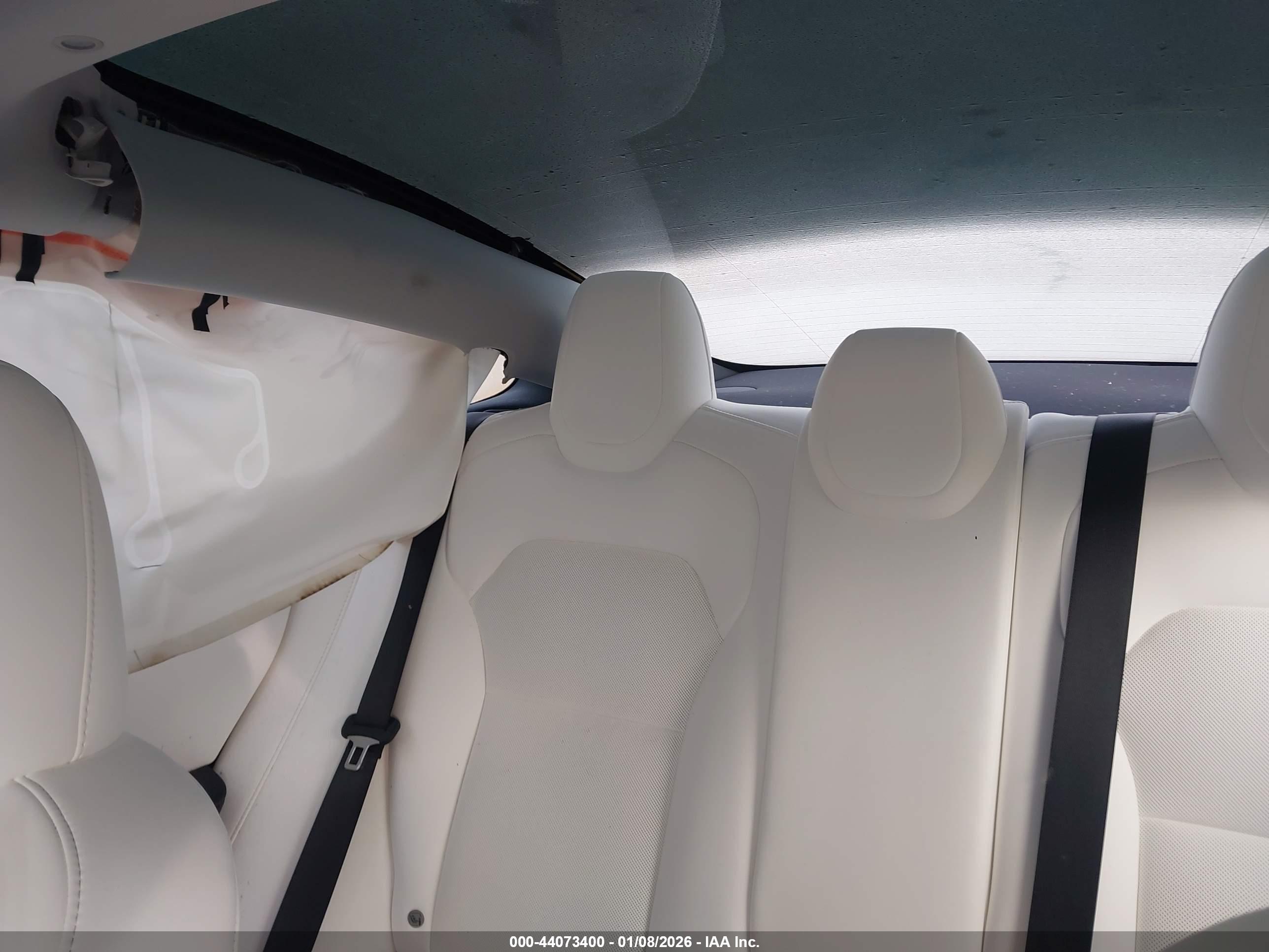 TESLA MODEL image 8